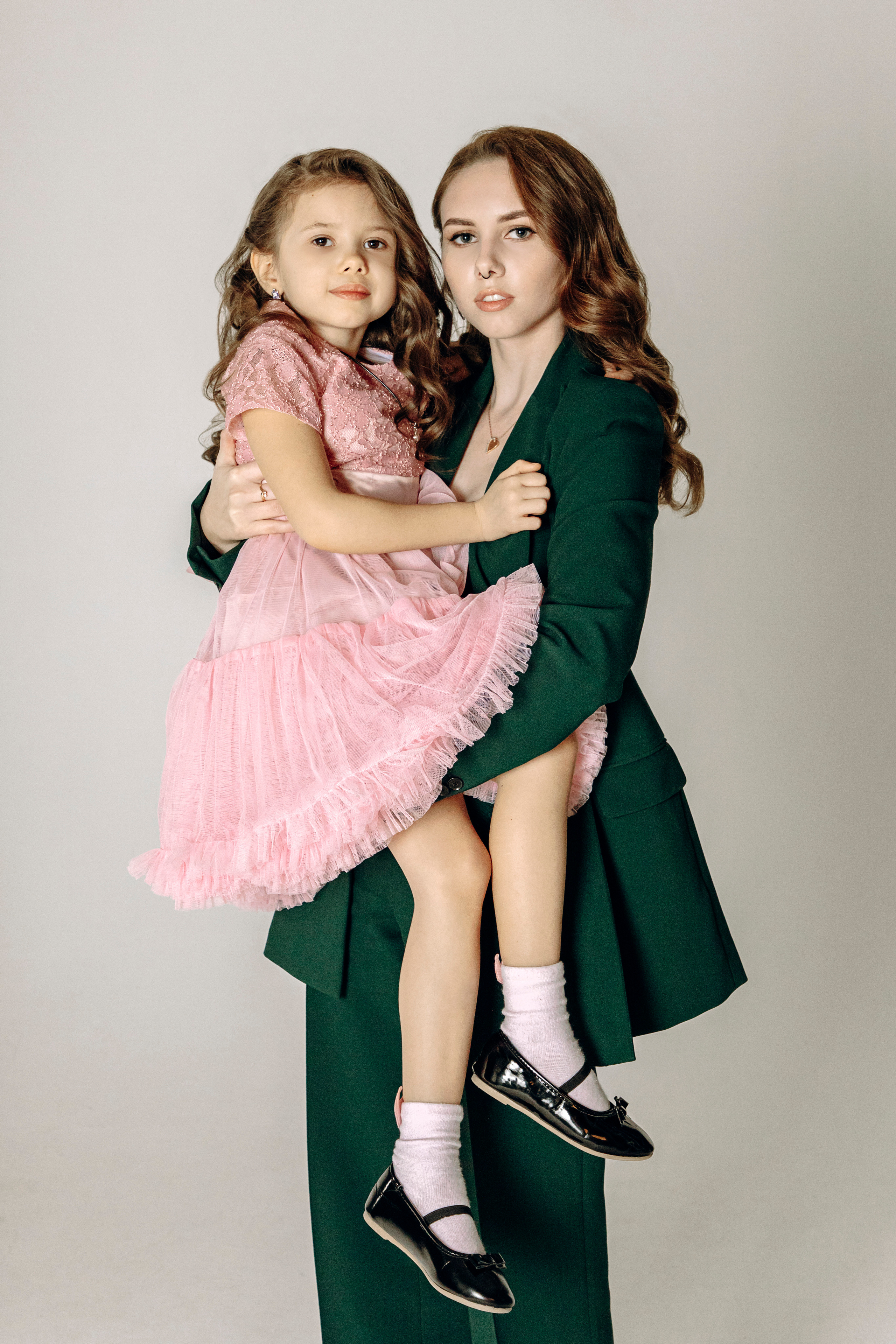 Арина и Вика. Главная