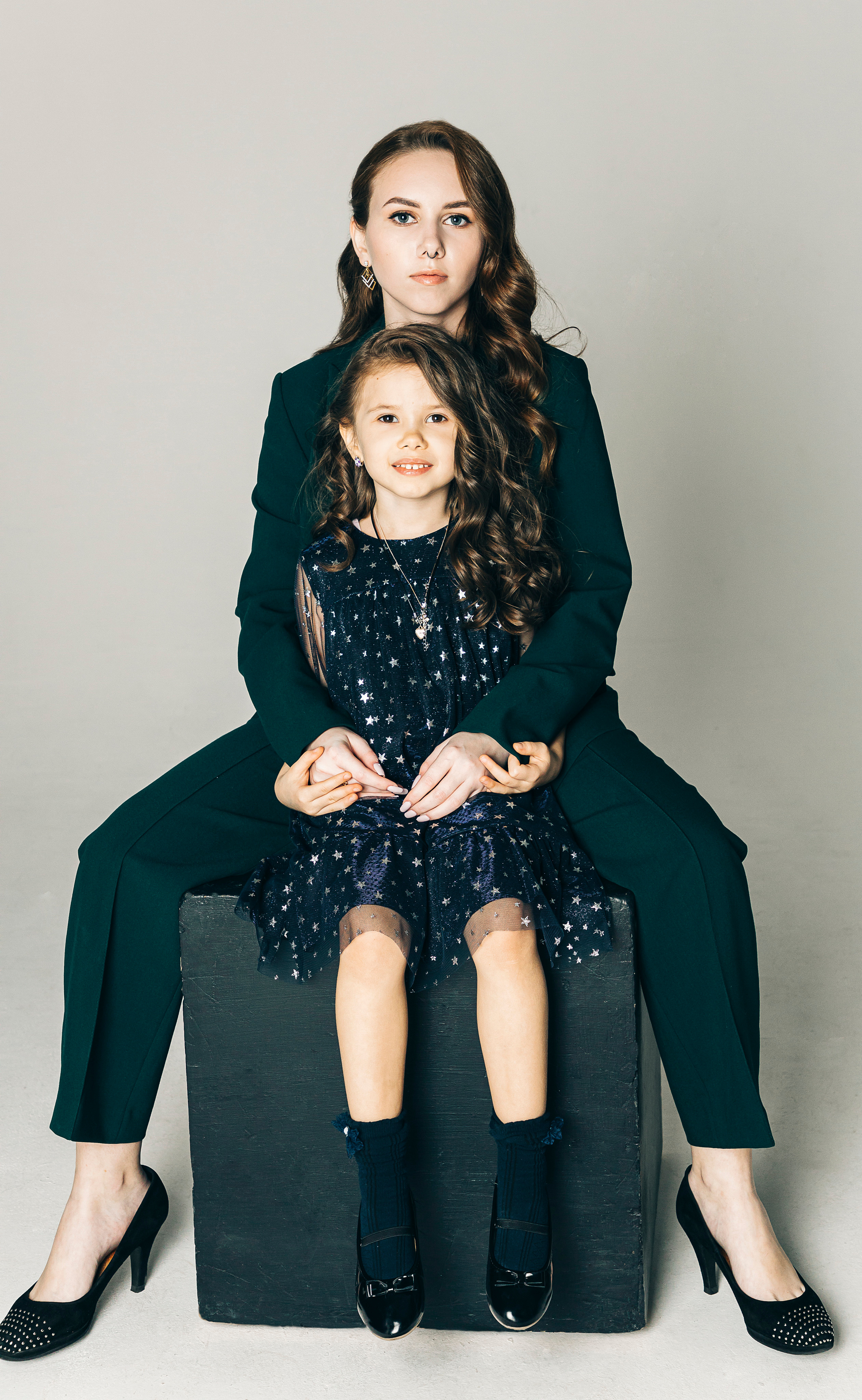 Арина и Вика. Главная