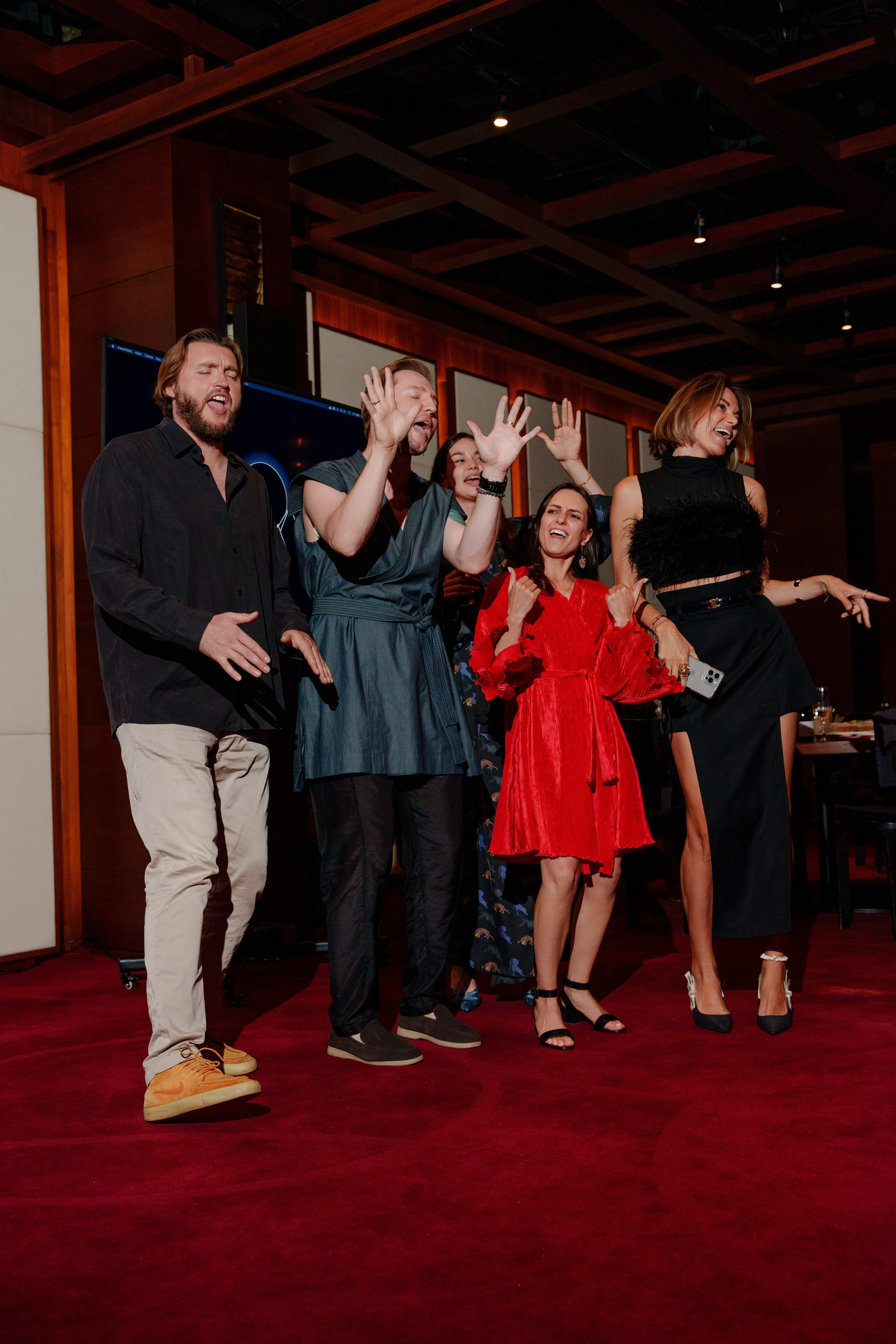 Репортажный фотограф на день рождения в ресторане KAI. Репортажный фотограф Москва Сергей Дружинин