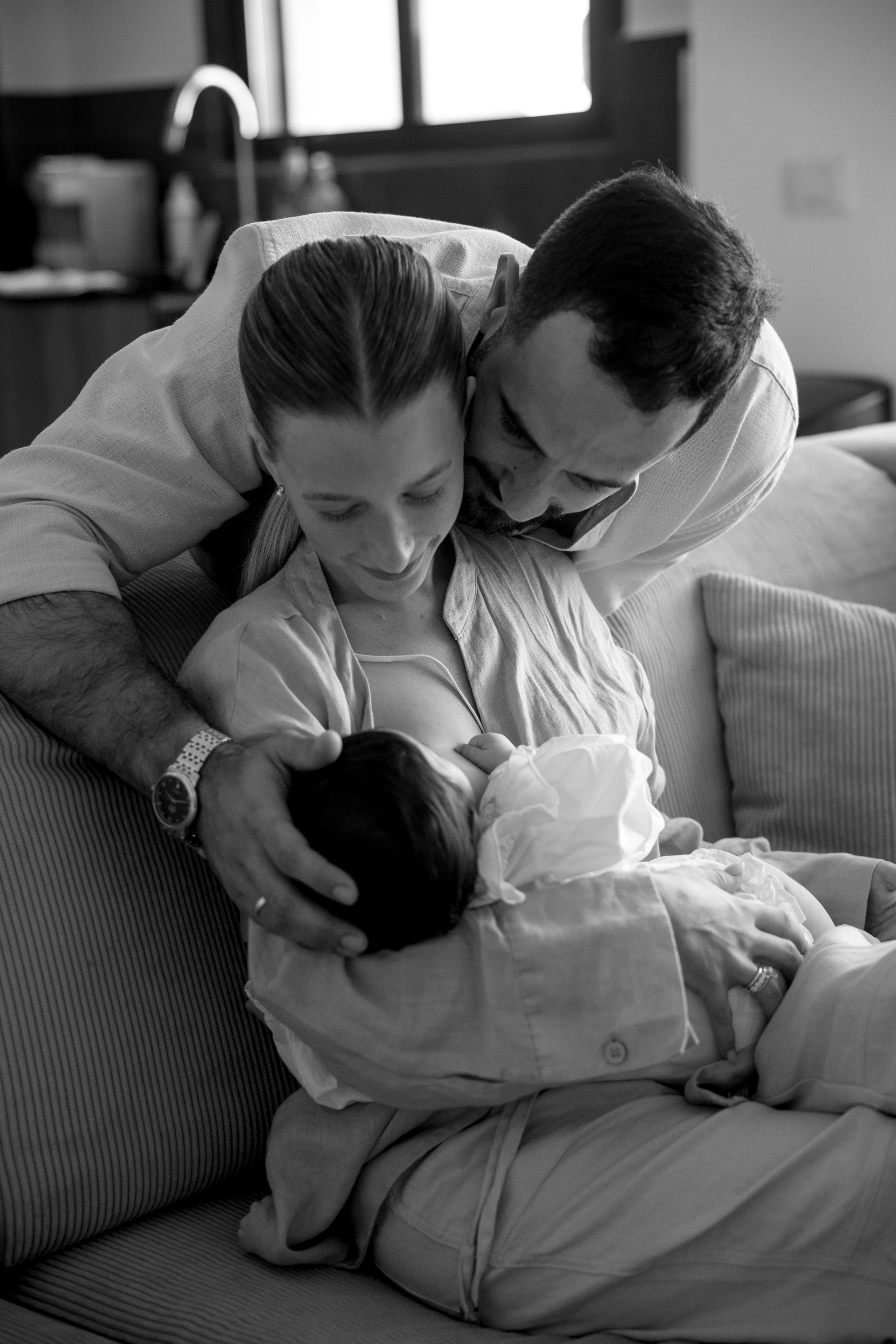 New born family photoshoot at home. Wedding and family photographer