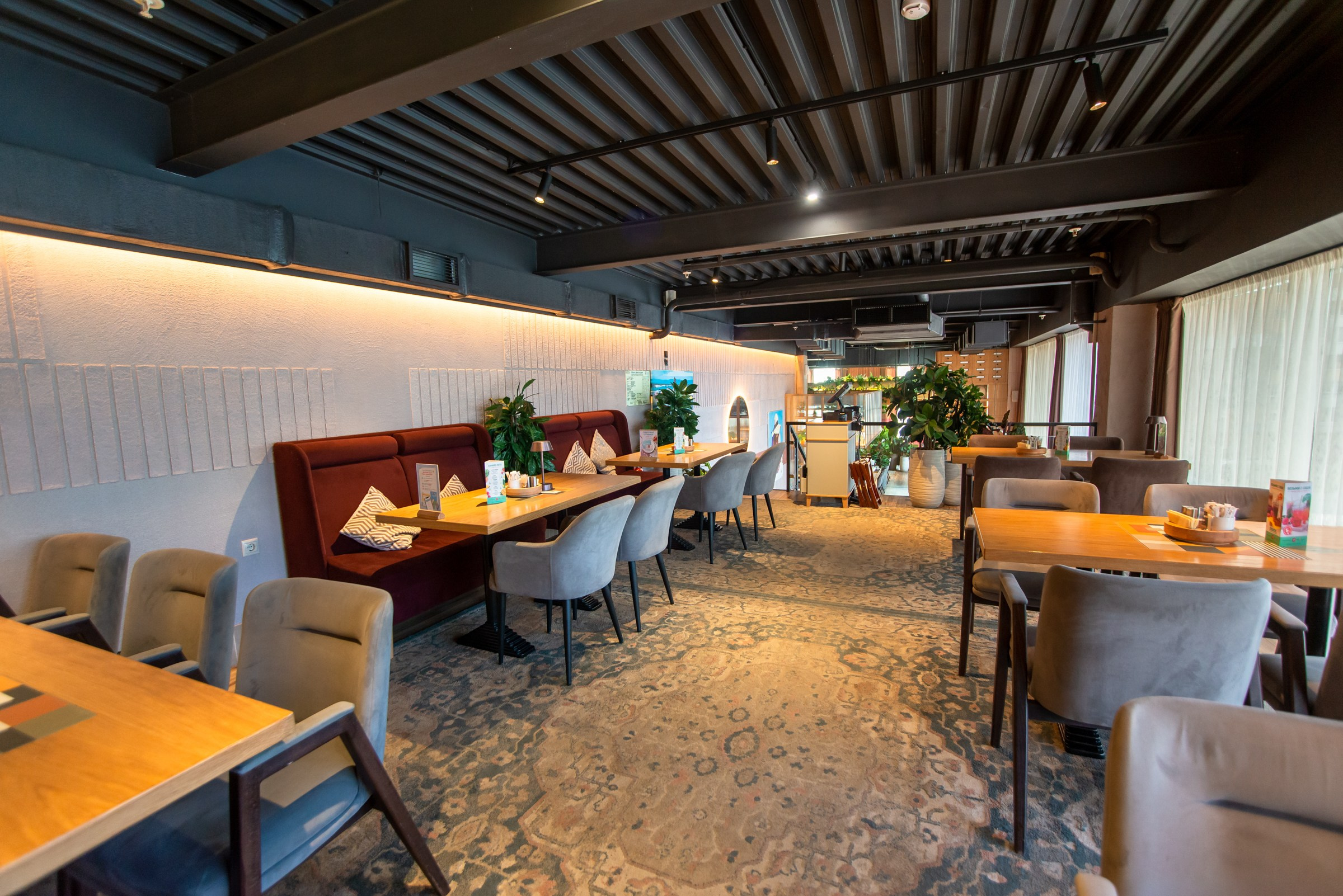 Своя Компания. Профессиональный фотограф в Екатеринбурге Ирина Смирнова