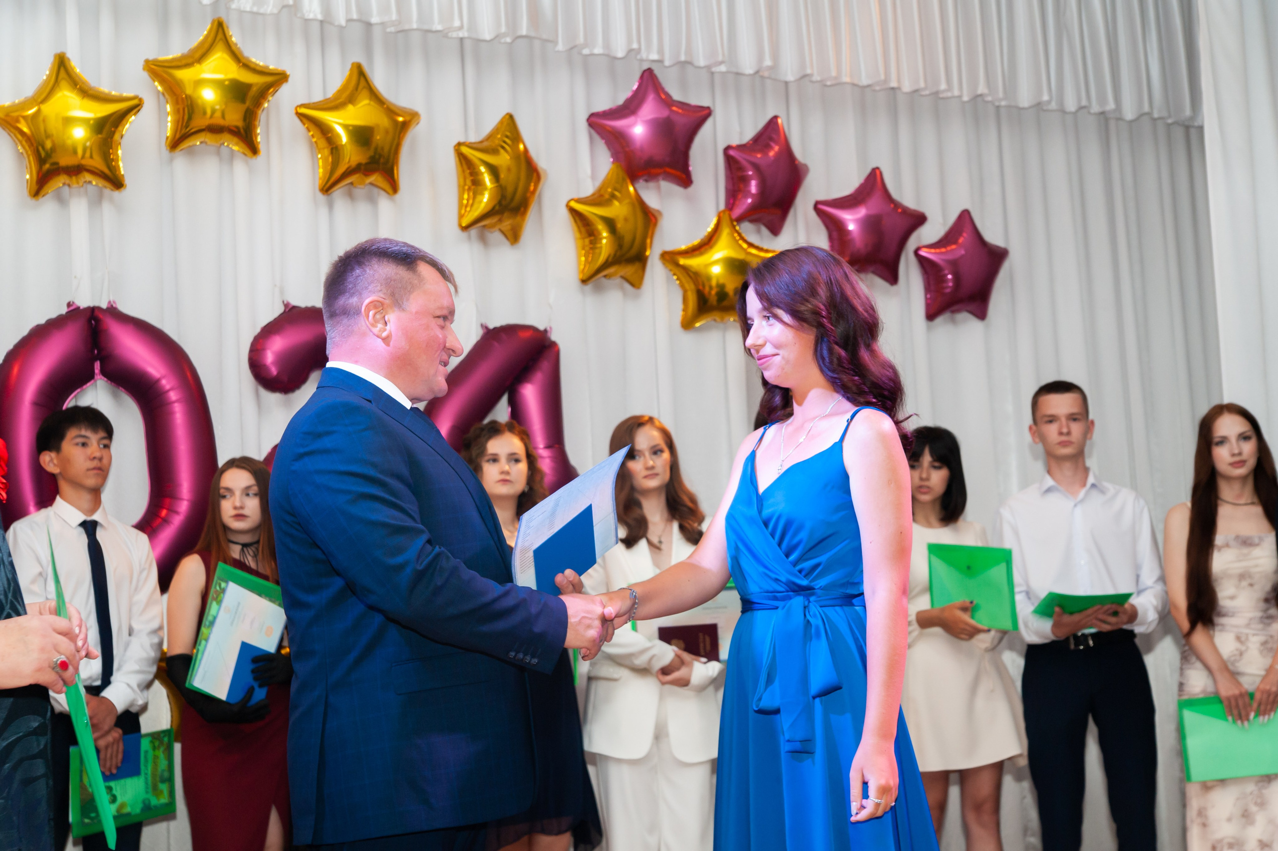 Выпускной МАОУ СОШ № 17 им. Эдуарда Есаяна. Свадебный и семейный фотограф Денис Лукьянов в Краснодаре, Краснодарском крае и Республике Крым