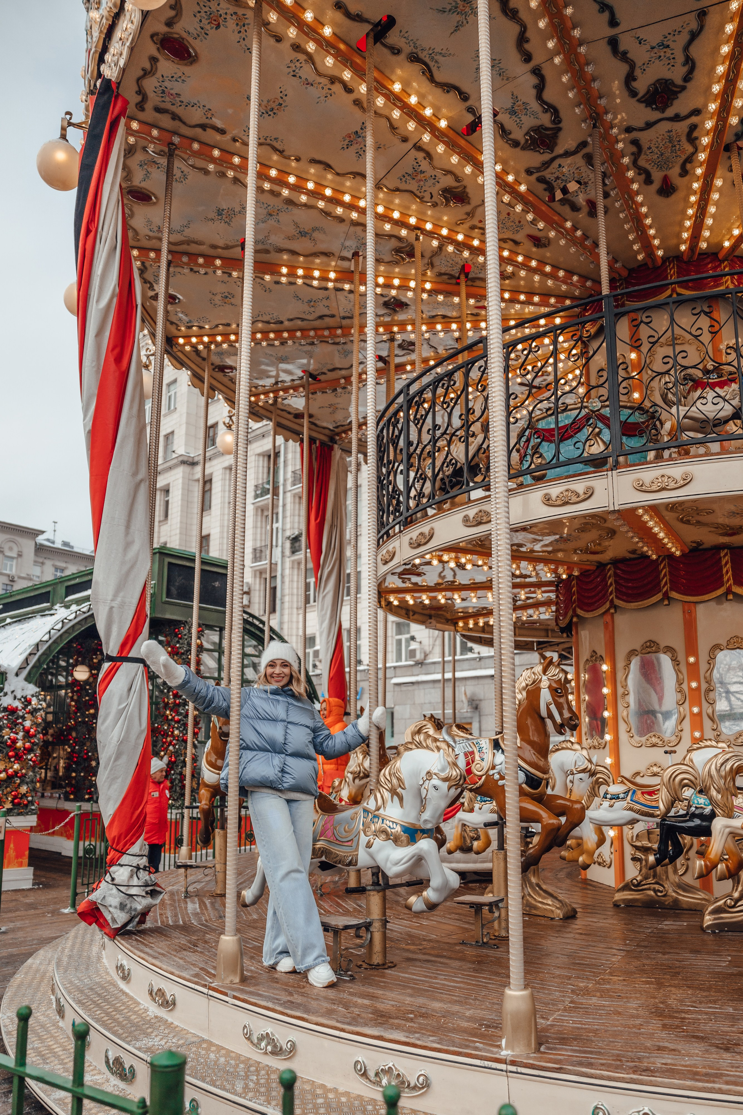 Новогодняя фотосессия на карусели