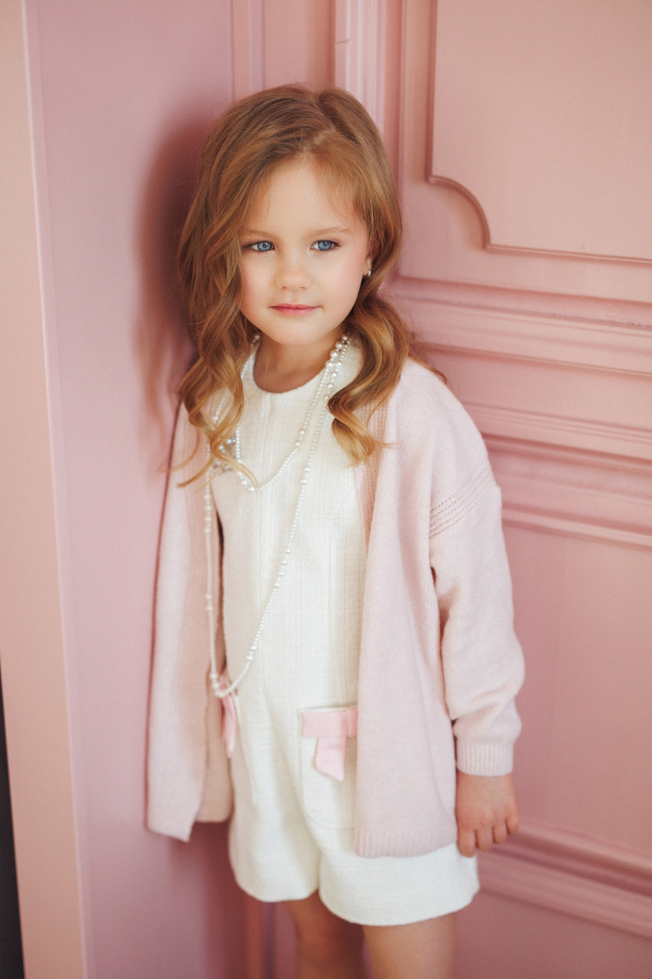 Фотосессия для мамы и дочки в фотостудии «РИМ», г. Краснодар. Семейный и детский фотограф в Краснодаре Анна Трашкова