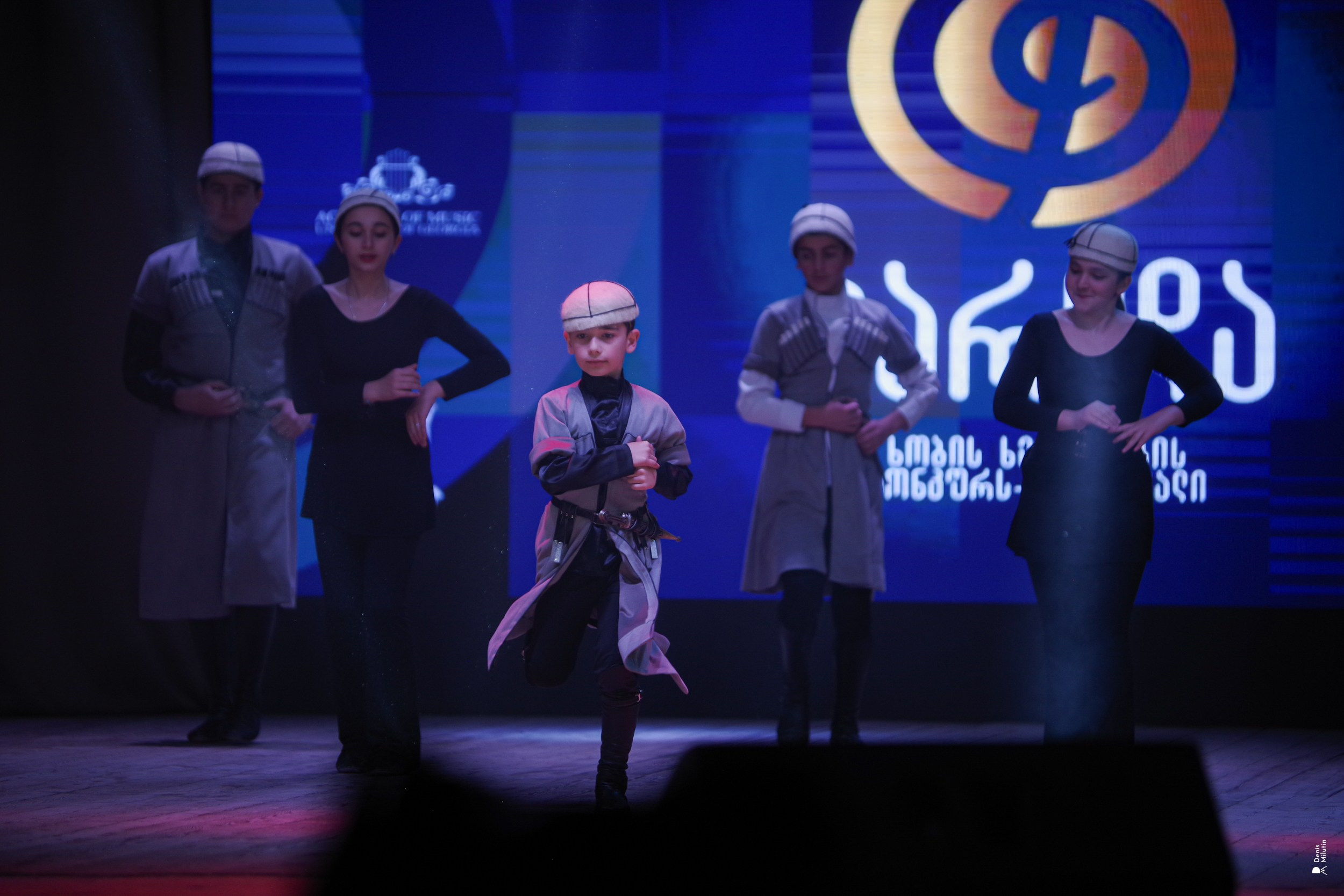 Танцы в Хоби. Портретный фотограф Денис Милютин