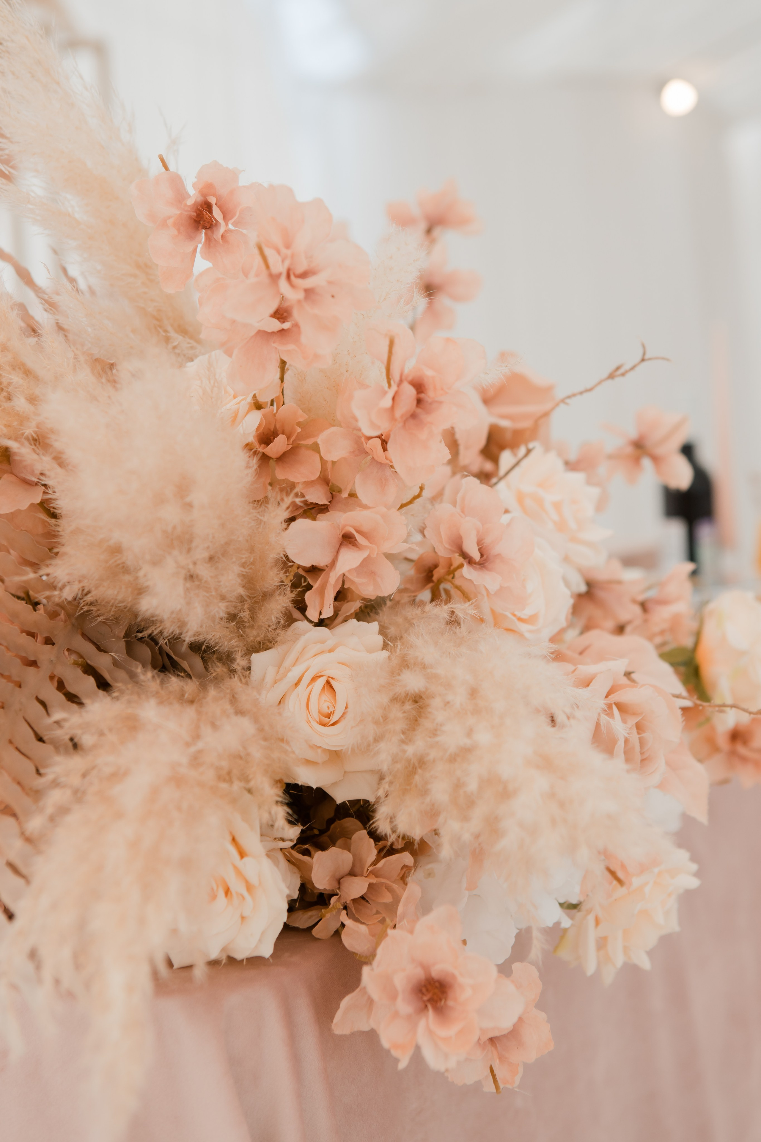 Павел и Ангелина. Видеосъемка и фотосъемка свадеб. Фотограф и оператор на свадьбу. Видеосъемка подкастов, собственная видео-фотостудии. Предметная фотосъемка