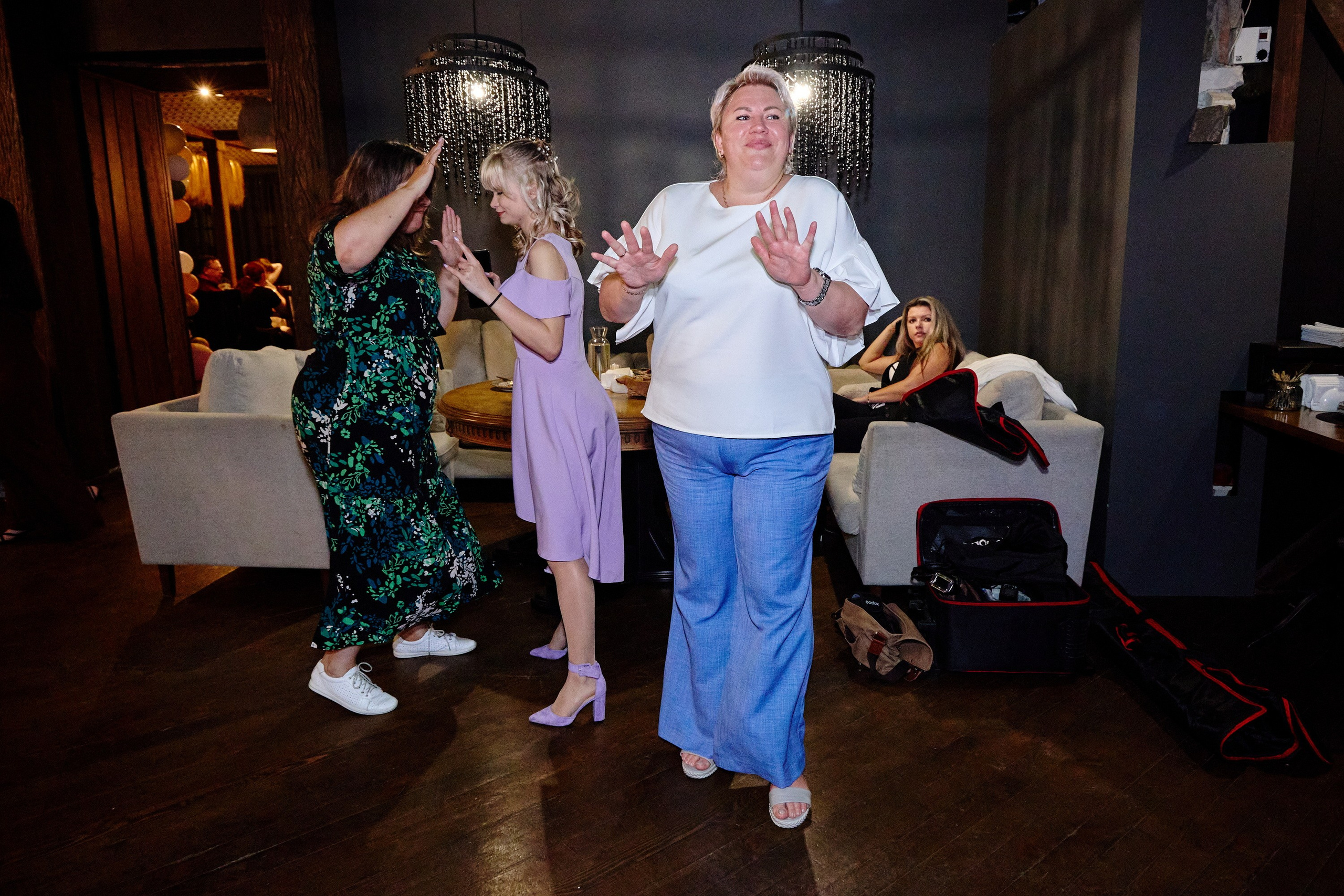 Выпускной 35 Сош. Фотограф Выпускные альбомы Таганрог Сергей Коробченко