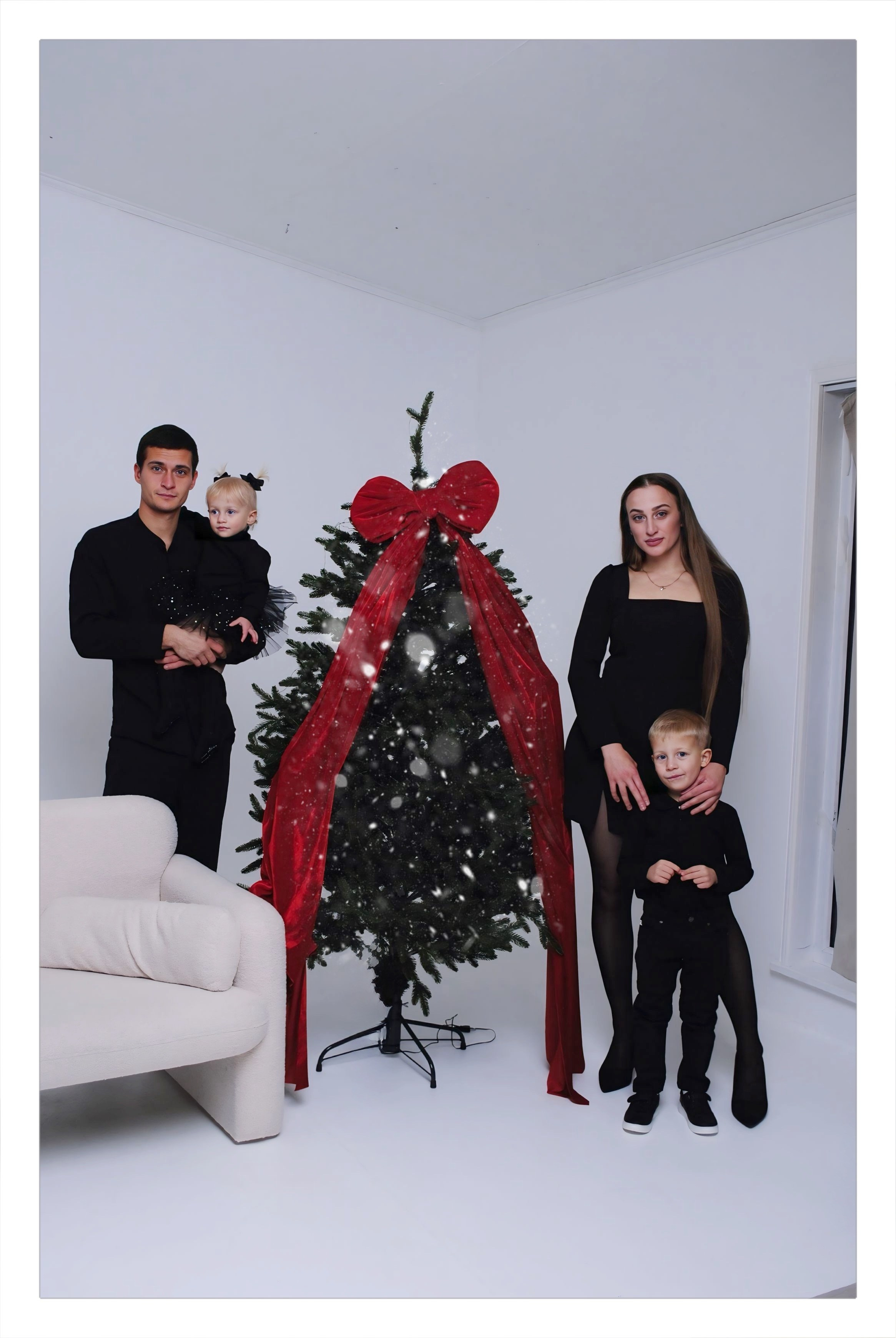 Настя и семья. Фотограф Мария Мусаелян