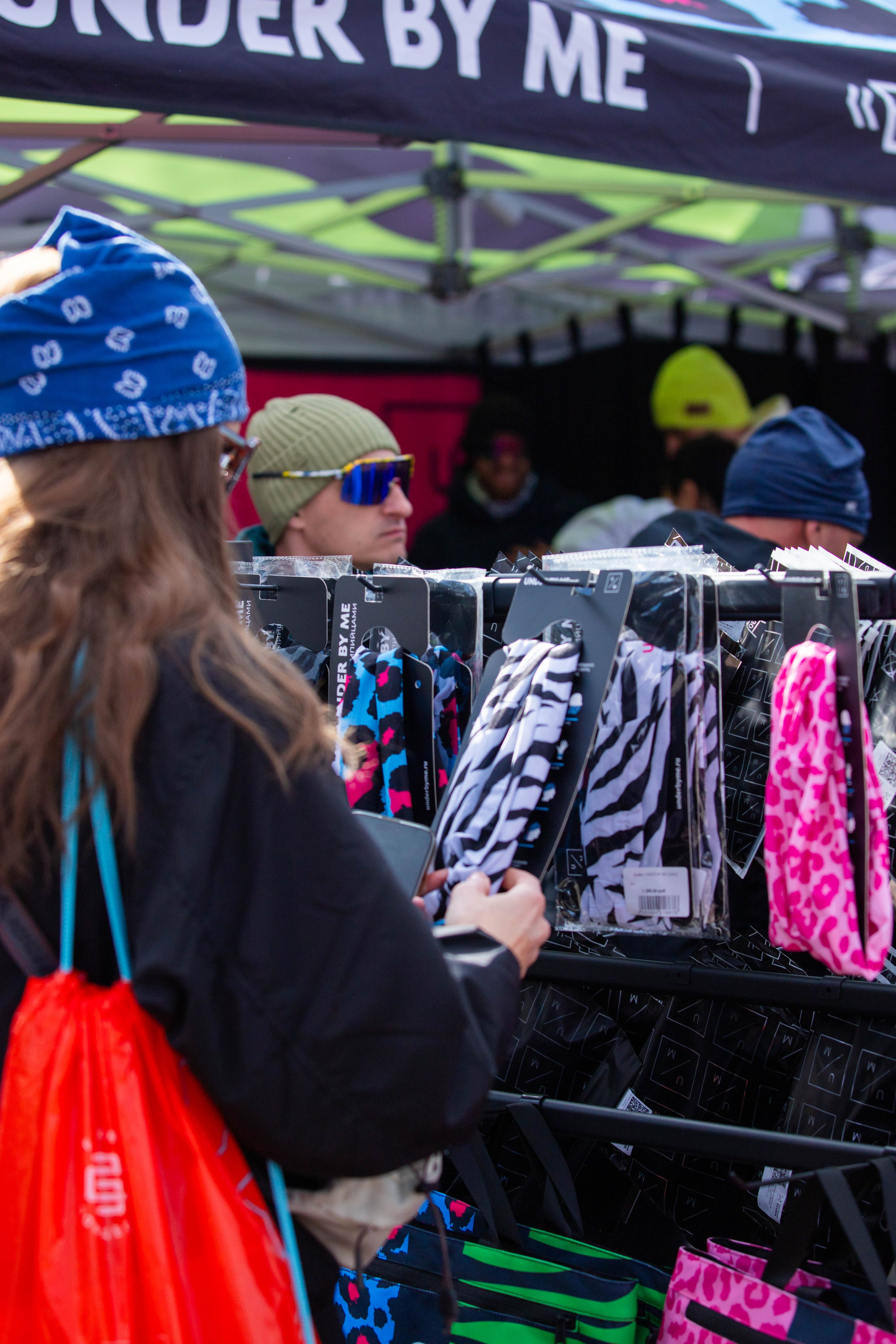 UNDER BY ME Зона экспо Московский полумарафон. Александра Мельниченко/ Бегающий фотограф