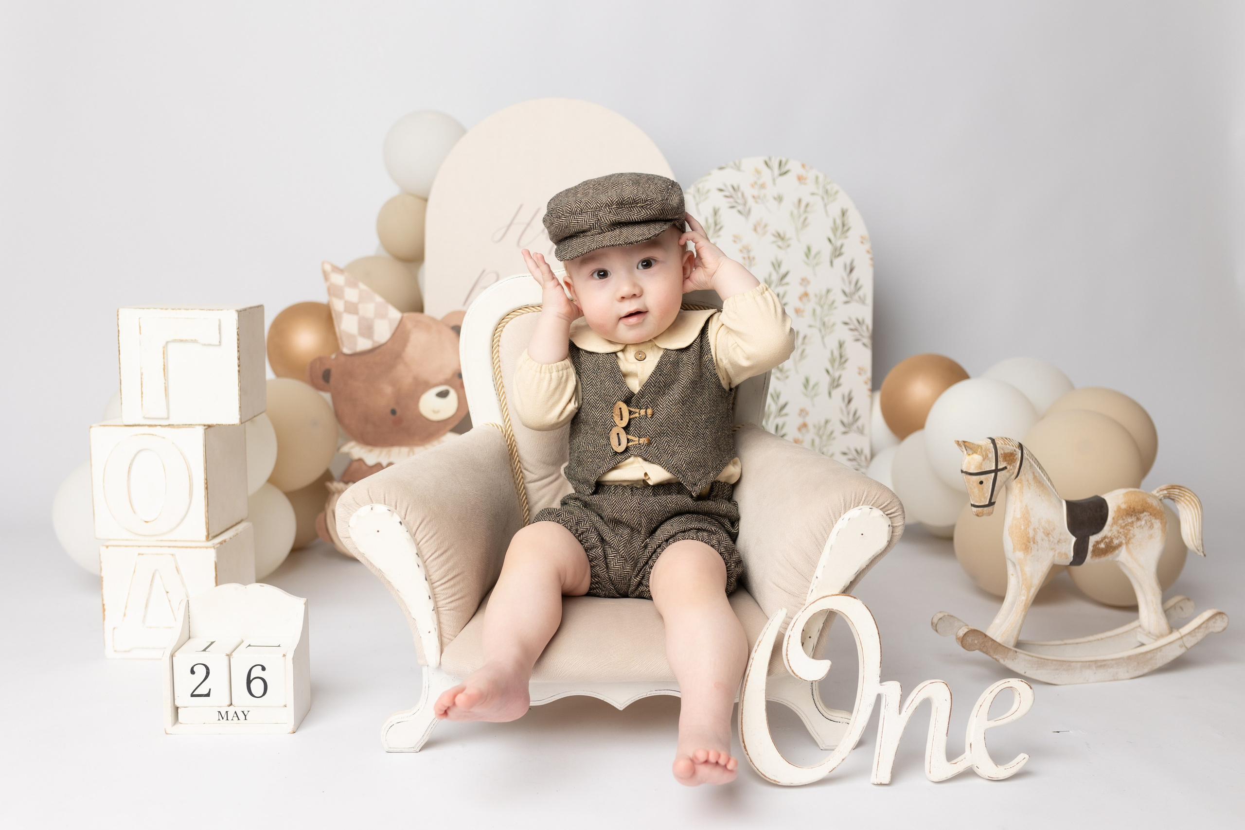 От 9 месяцев  - Фотограф новорожденных: магия детства в каждом снимке. Фотограф новорожденных: волшебные моменты первых дней жизни