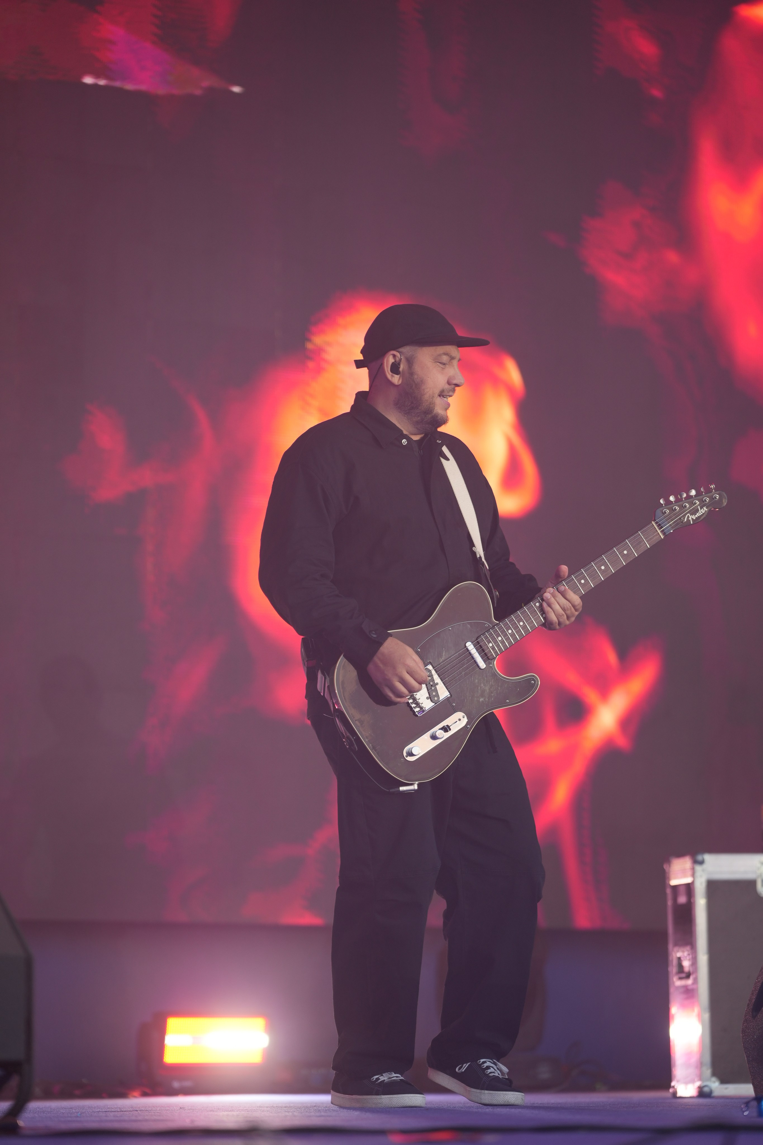 Смысловые галлюцинации и Сергей Бобунец на фестивале ЦСКА Фест 2024. Сайт Алматинского НЮ АРТ, будуар и фэшн фотографа Дениса Карпенко