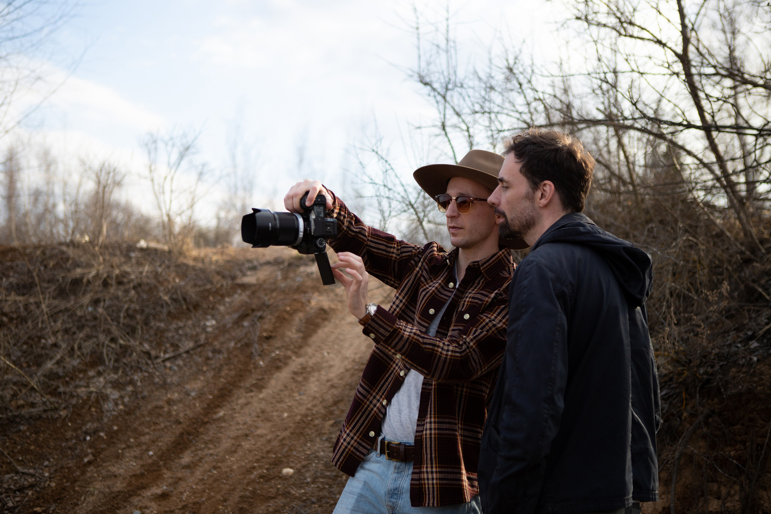 Мужская фотосессия на природе в Подмосковье. Атмосферный мужской портрет