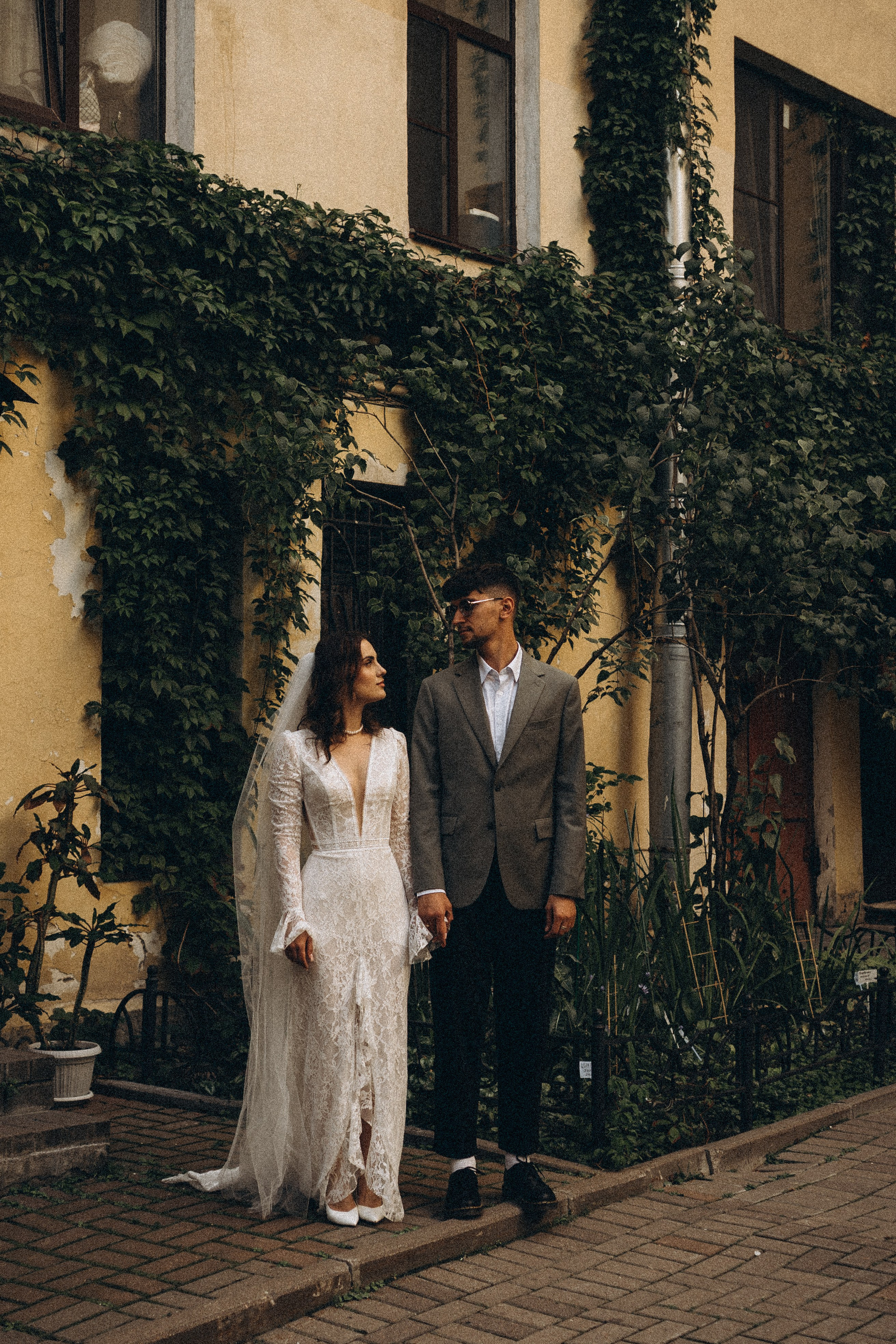 СВАДЕБНАЯ ПРОГУЛКА ВОЗЕ ИСАИКЕВСКОГО СОБОРА АСТОРИИ И ЗАКОНОДАЛЕТНОГО СОБРАНИЯ. Профессиональный фотограф, Санкт-Петербург — Виктория Богомолова