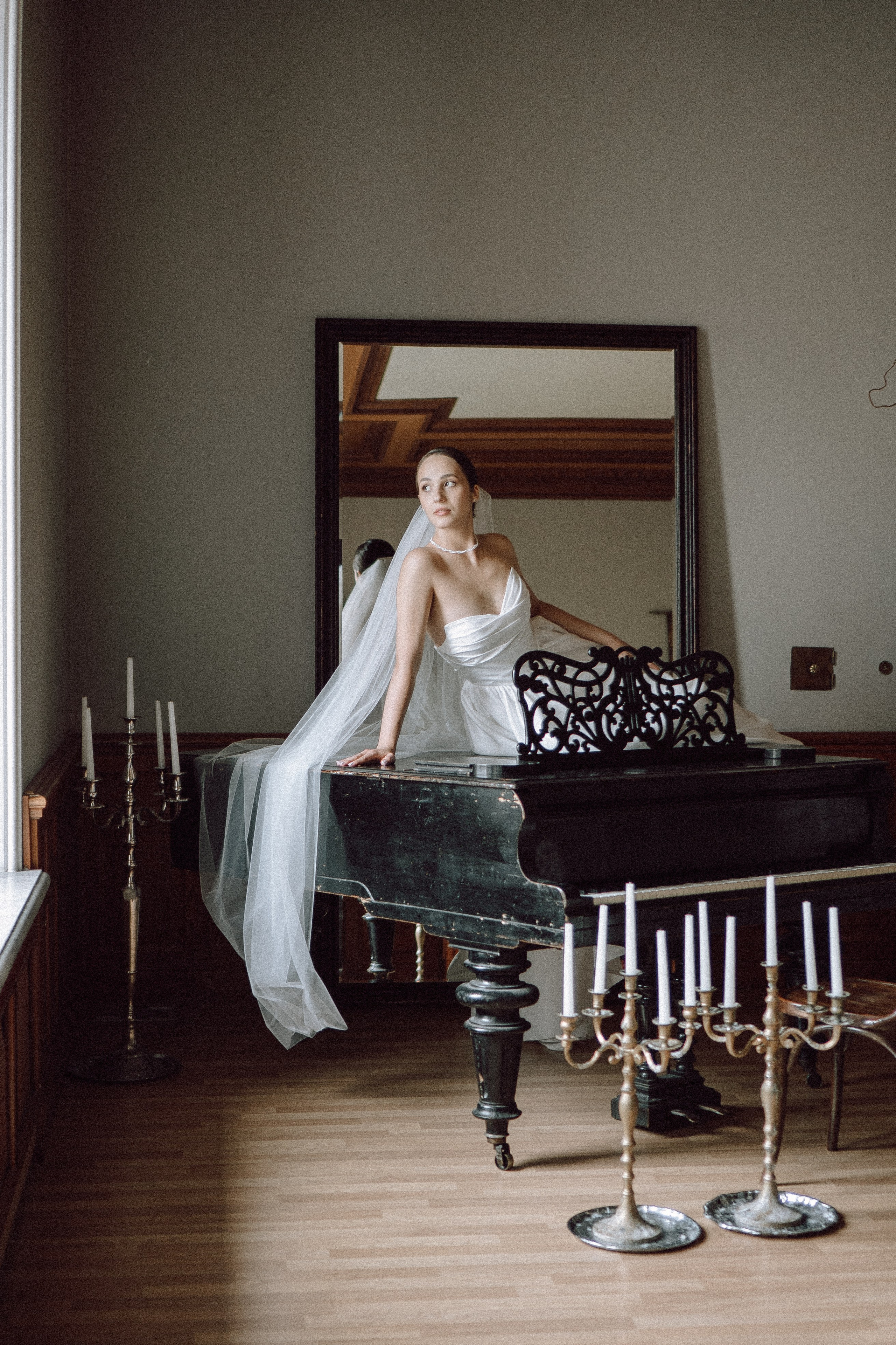 СВАДЕБНАЯ ПРОГУЛКА В САНТК-ПЕТЕРБУРГЕ (ИСАКИЕВСКИЙ СОБОР, ЗИМНЯЯ КАНАВКА, ЭРМИТАЖ И БОЛЬШАЯ МОРСКАЯ УЛИЦА). Профессиональный фотограф, Санкт-Петербург — Виктория Богомолова