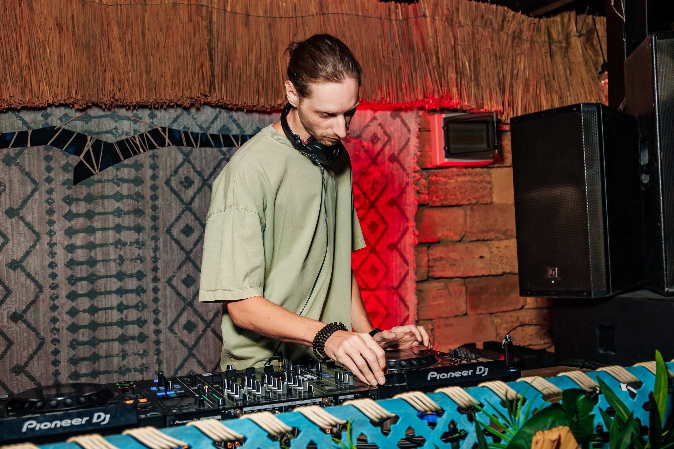 «Бьянка"_Чайка на пляже_Ялта_25.07.2025 г. Аминов Руслан | Фотограф