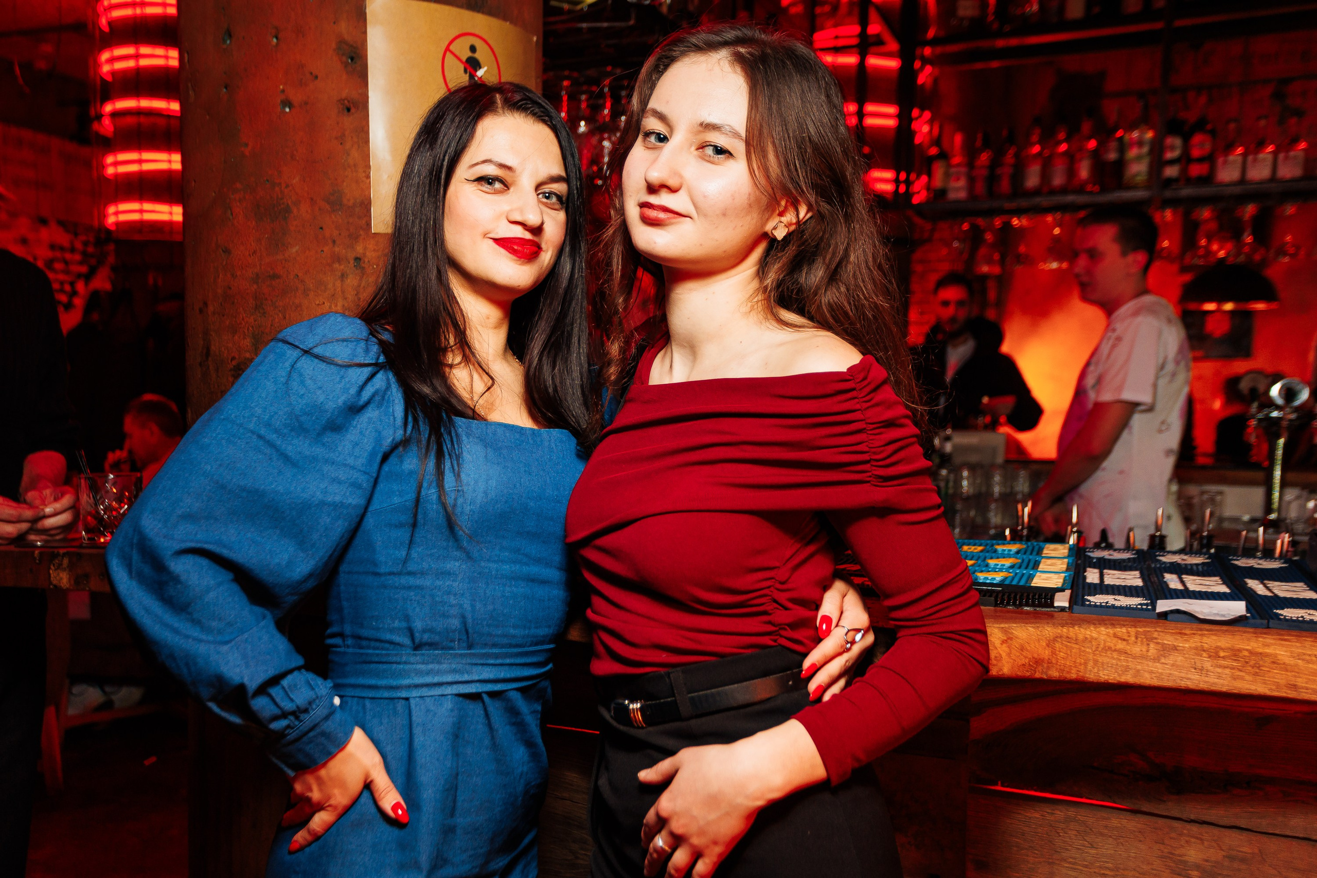 Happy Valentine's day_Пьяный Плющ_Симферополь_14.02.2025. Аминов Руслан | Фотограф