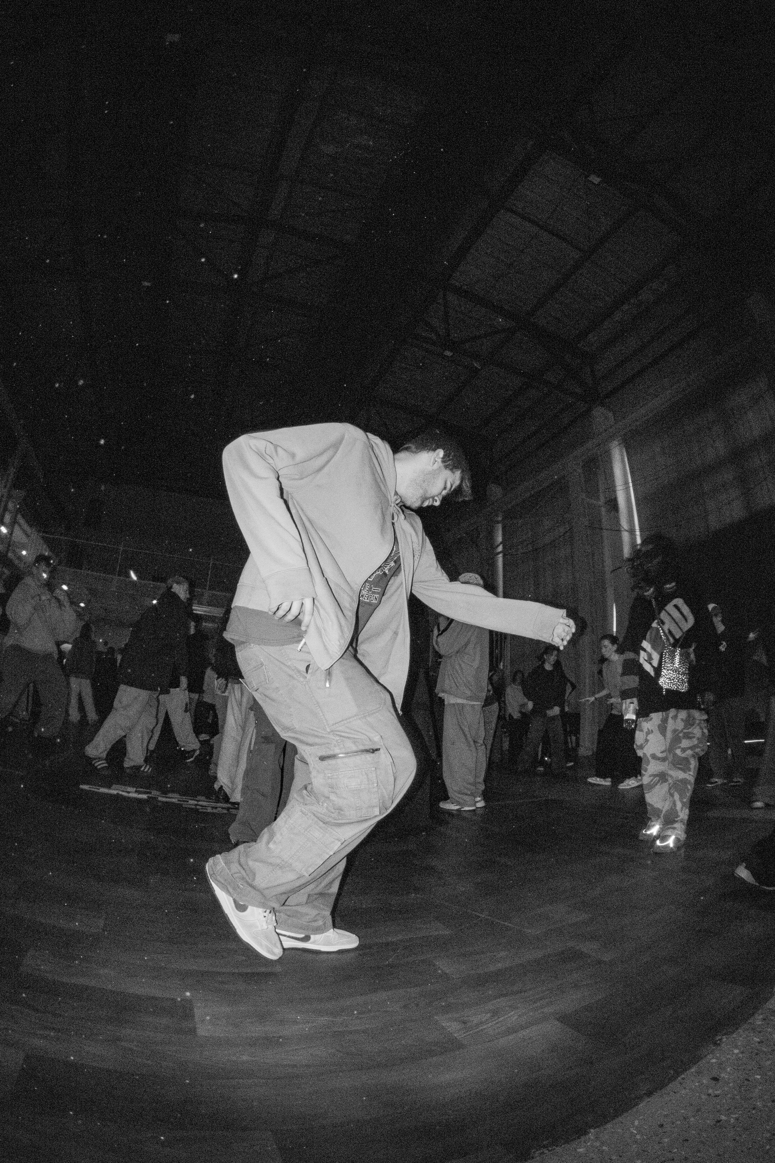 LORDS OF THE UNDERGROUND 27/10/25 (@youlovebu). Соня бу тебя сфоткала