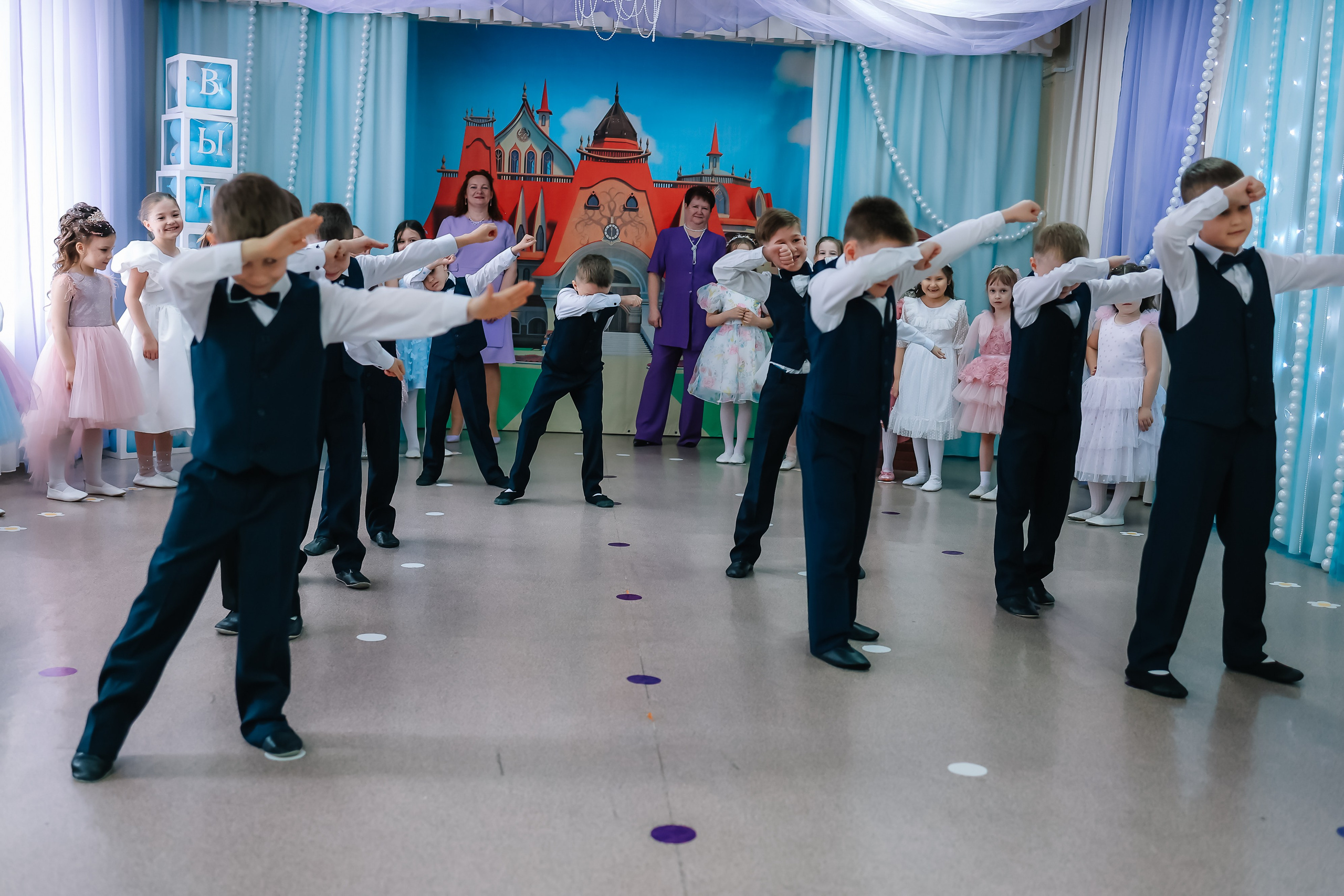 Семейный и детский женский фотограф в Новосибирске | Алёна Малахова продолжение следует  выпускные альбомы