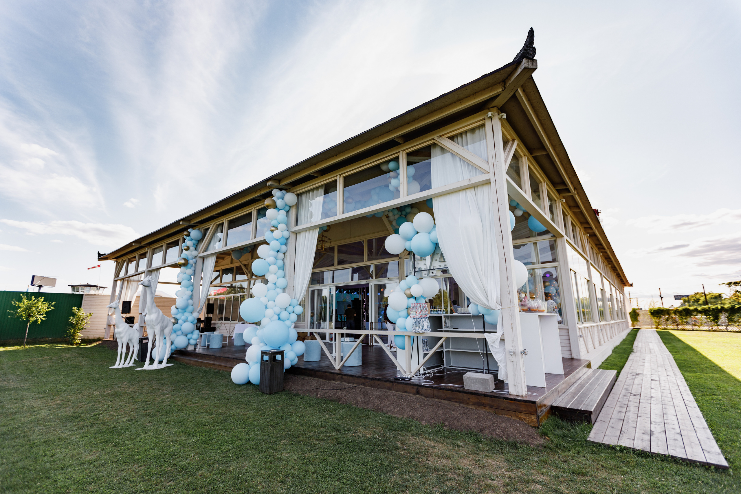 День рождения ЛЕО 1 год в Soho Country Club