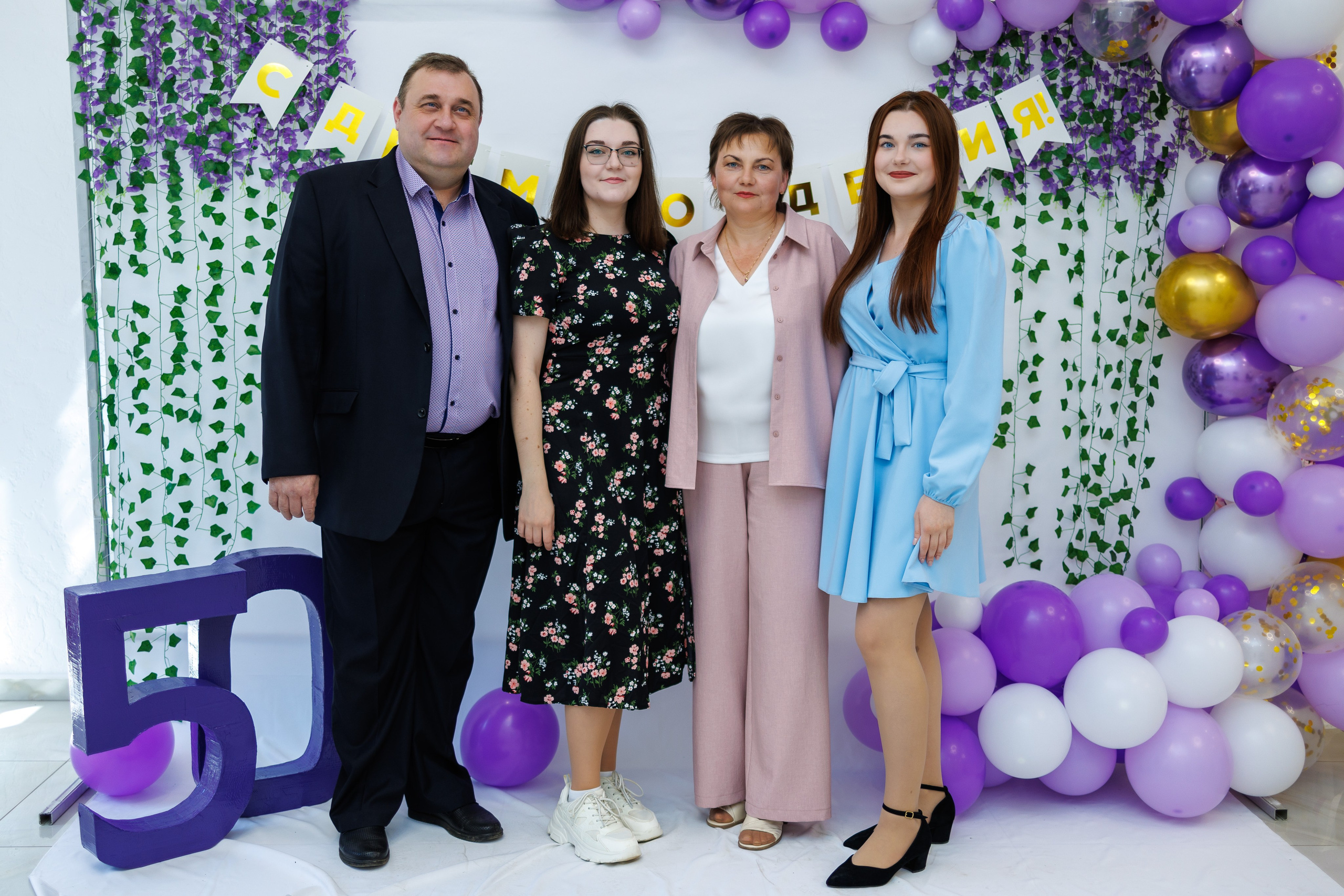 Семейная фотосессия. Фотограф Медногорск Кувандык Оксана Шерехода свадебные, семейные, индивидуальные, школьные фотосессии. Печать фотоальбомов