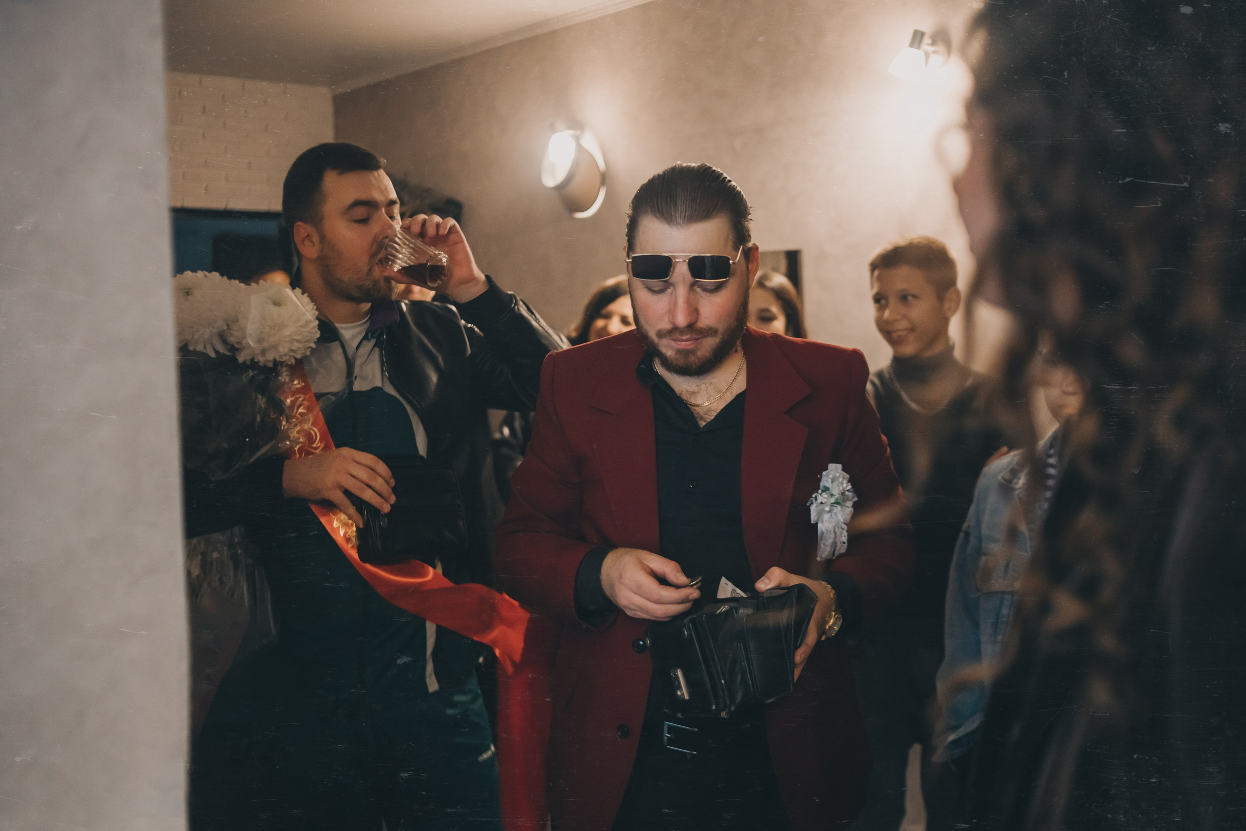 Свадебная фотосессия в стиле 90-х. Свадебный и семейный фотограф в Краснодарском крае Мария Данилкина