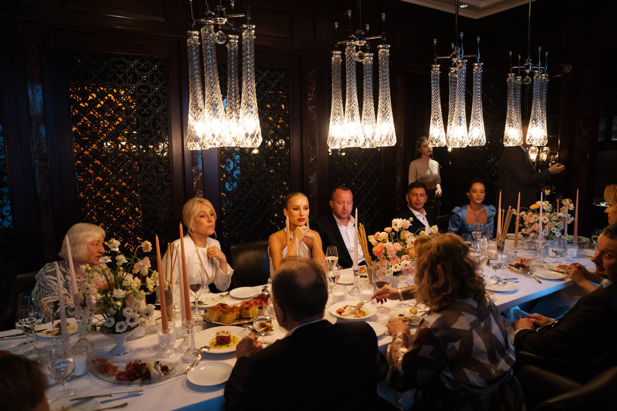 Анна Сергей. Камерная свадьба в Фосизонс в стиле неоклассика. Свадебный фотограф организатор в Санкт-Петербурге Ассоль Опарина