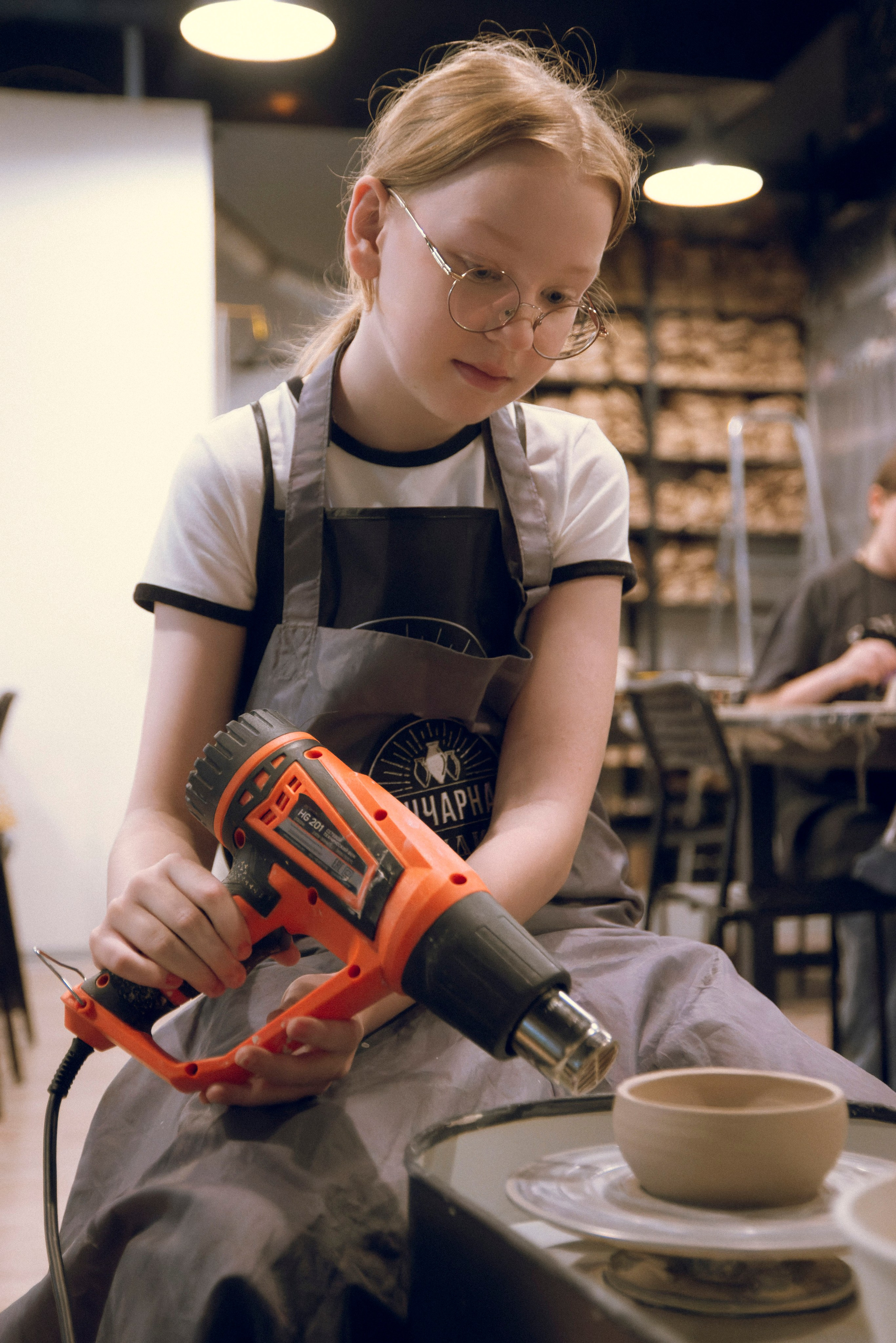 В гончарной мастерской. Плак или Квак