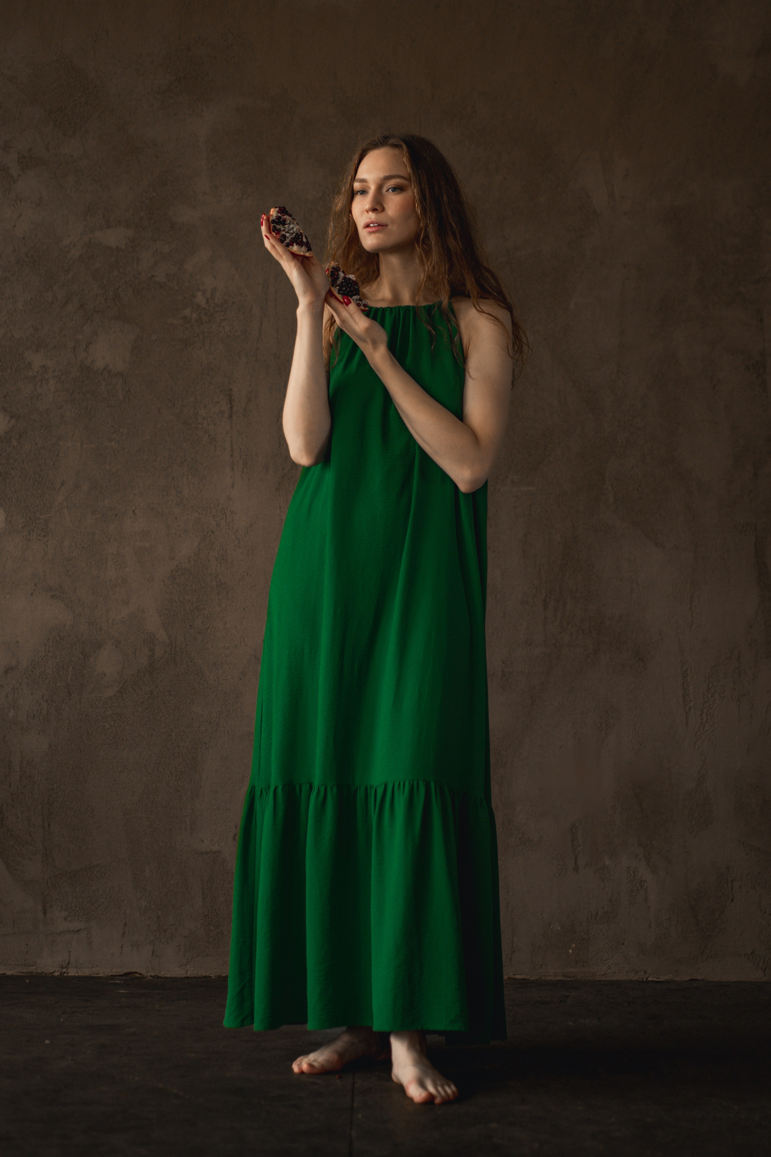 Девушка с гранатом. Фотограф Мария N Екатеринбург