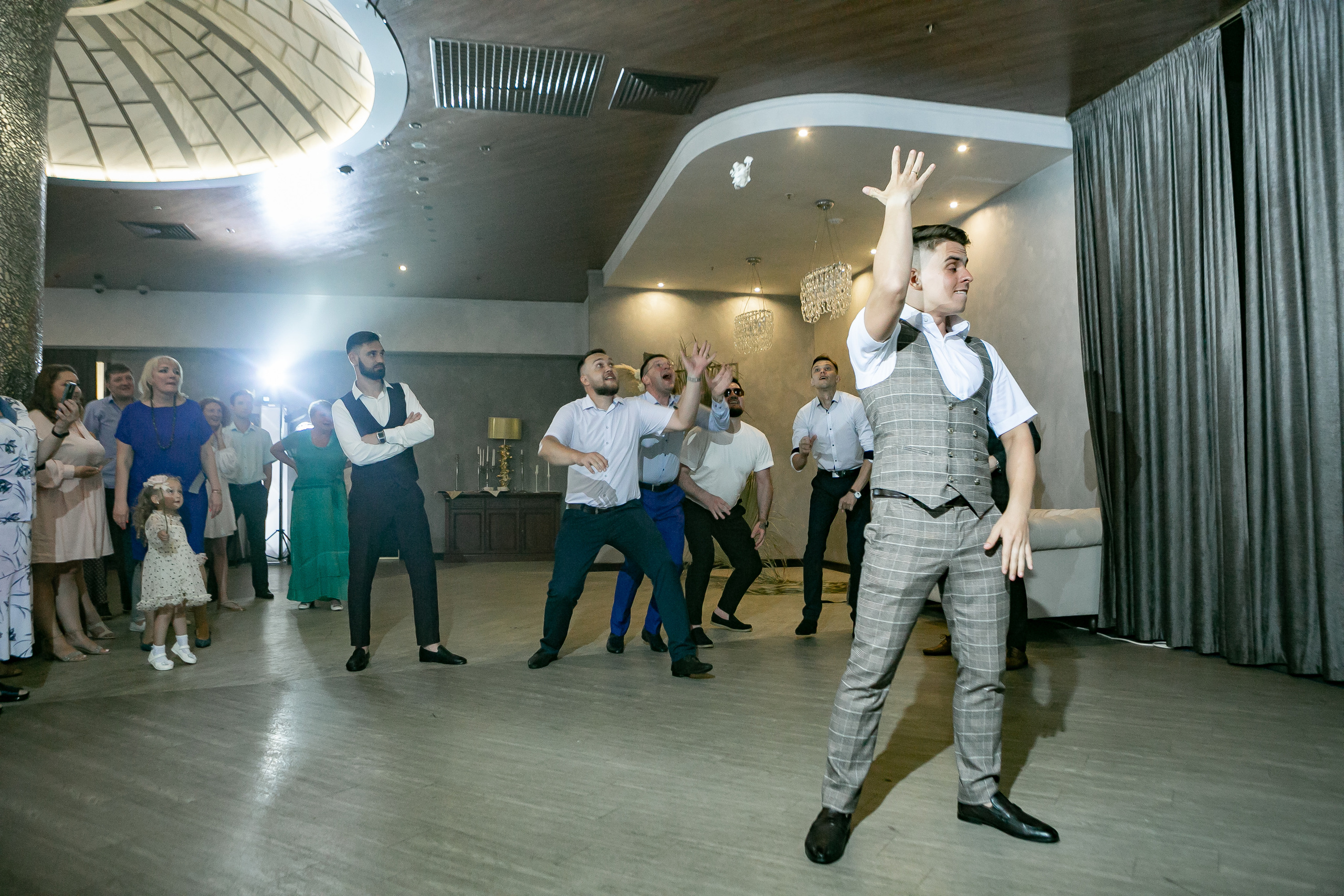 Свадебный фотограф Нижний Новгород. Свадебный и контент фотограф в Нижнем Новгороде Владимир Пресняков