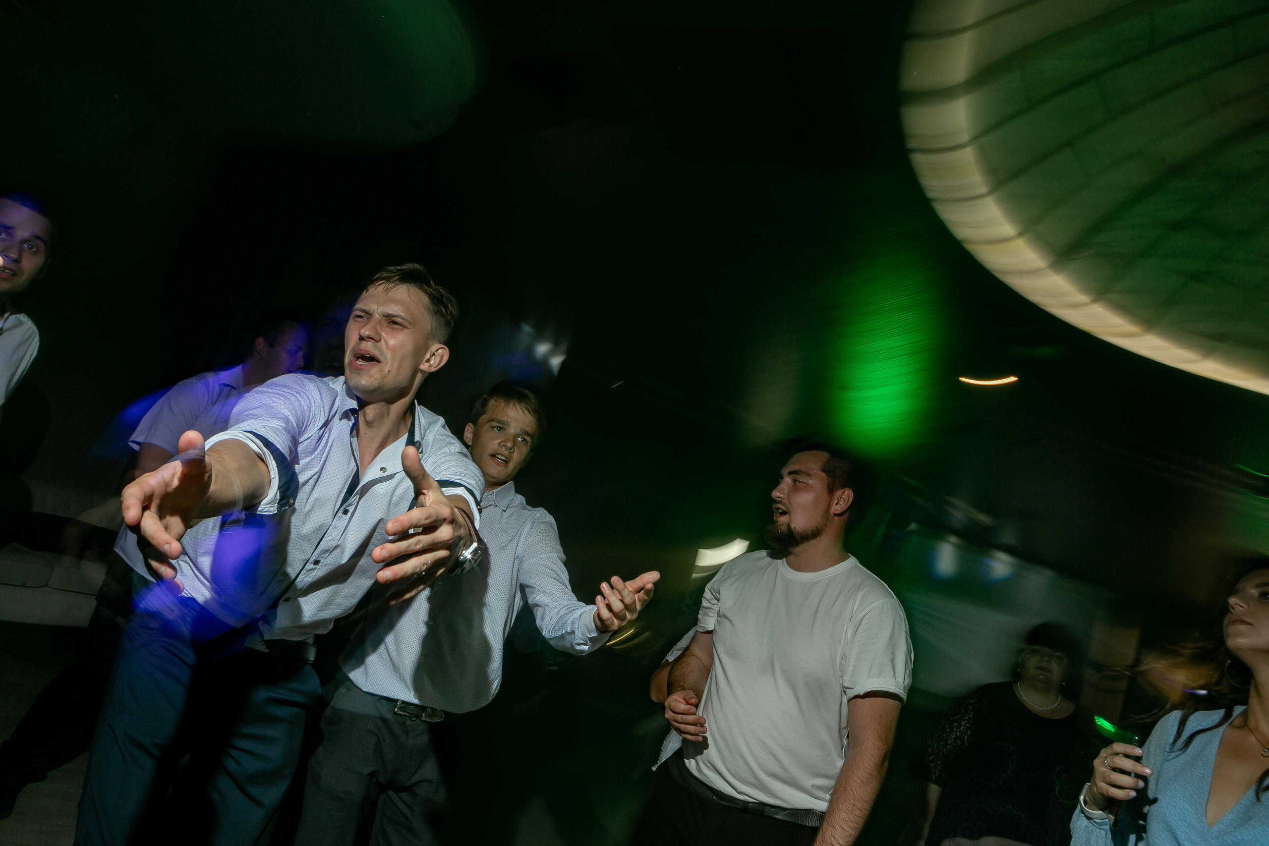 Свадебный фотограф Нижний Новгород. Свадебный и контент фотограф в Нижнем Новгороде Владимир Пресняков