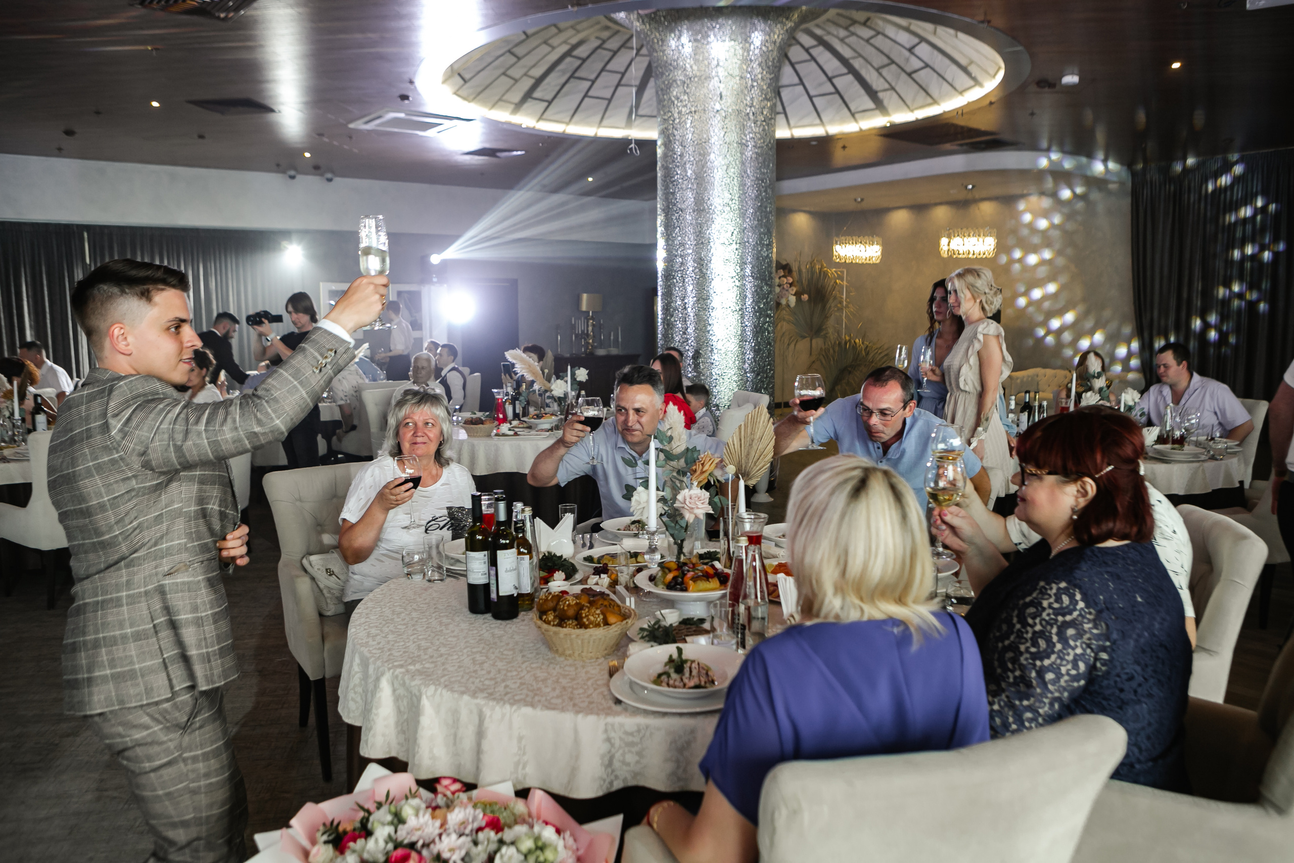 Свадебный фотограф Нижний Новгород. Свадебный и контент фотограф в Нижнем Новгороде Владимир Пресняков