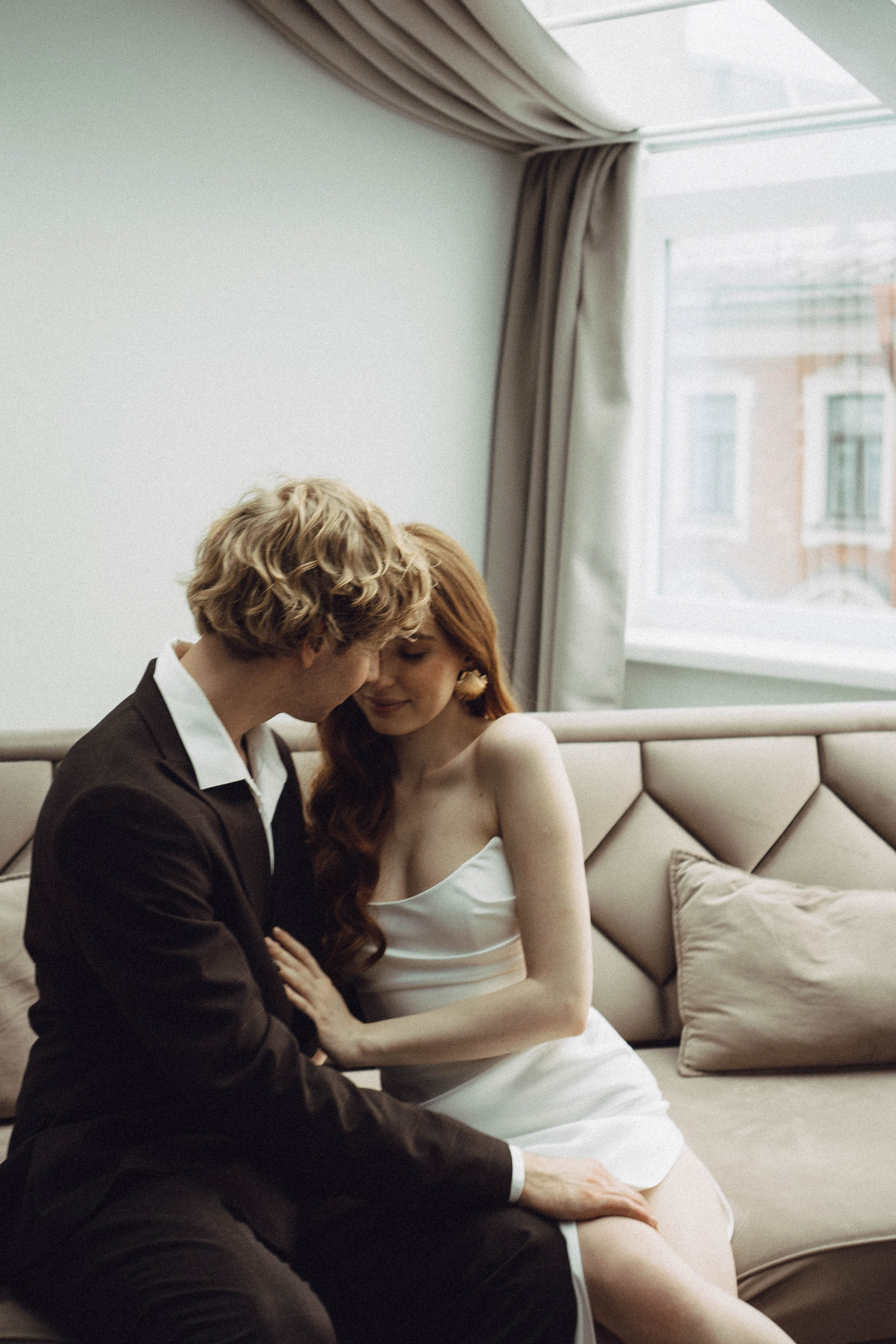 СВАДЕБНАЯ СЬЕМКА В ОТЕЛЕ. СБОРЫ ЖЕНИХА И НЕВЕСТЫ И ТАКЖЕ ТОР И ПОДГОТОВКА К ПРОГУЛКЕ. Профессиональный фотограф, Санкт-Петербург — Виктория Богомолова