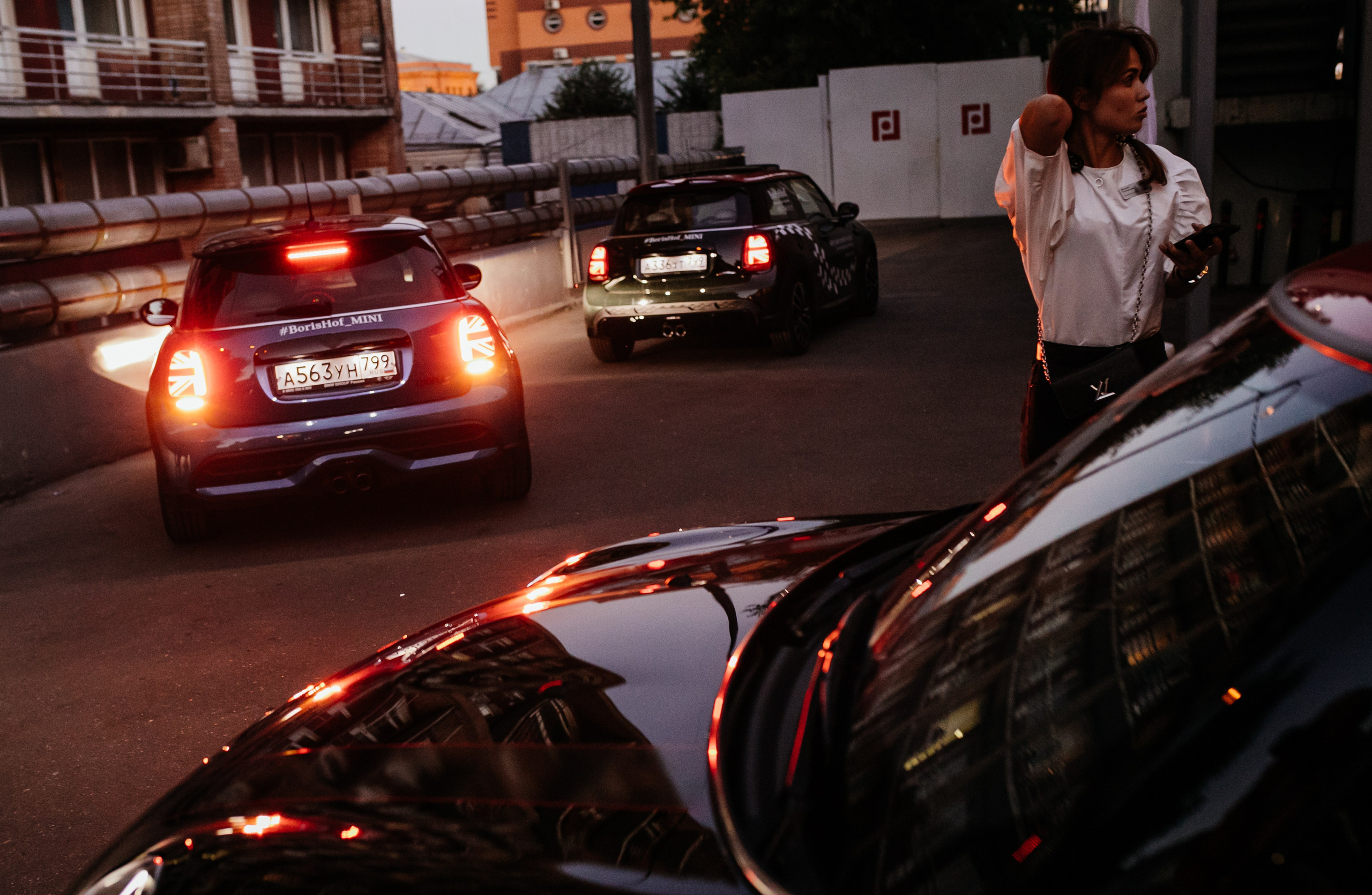New MINI Cooper в Гоголь Центре. Репортажный, event, концертный и backstage фотограф из Москвы Виталий Кривцов