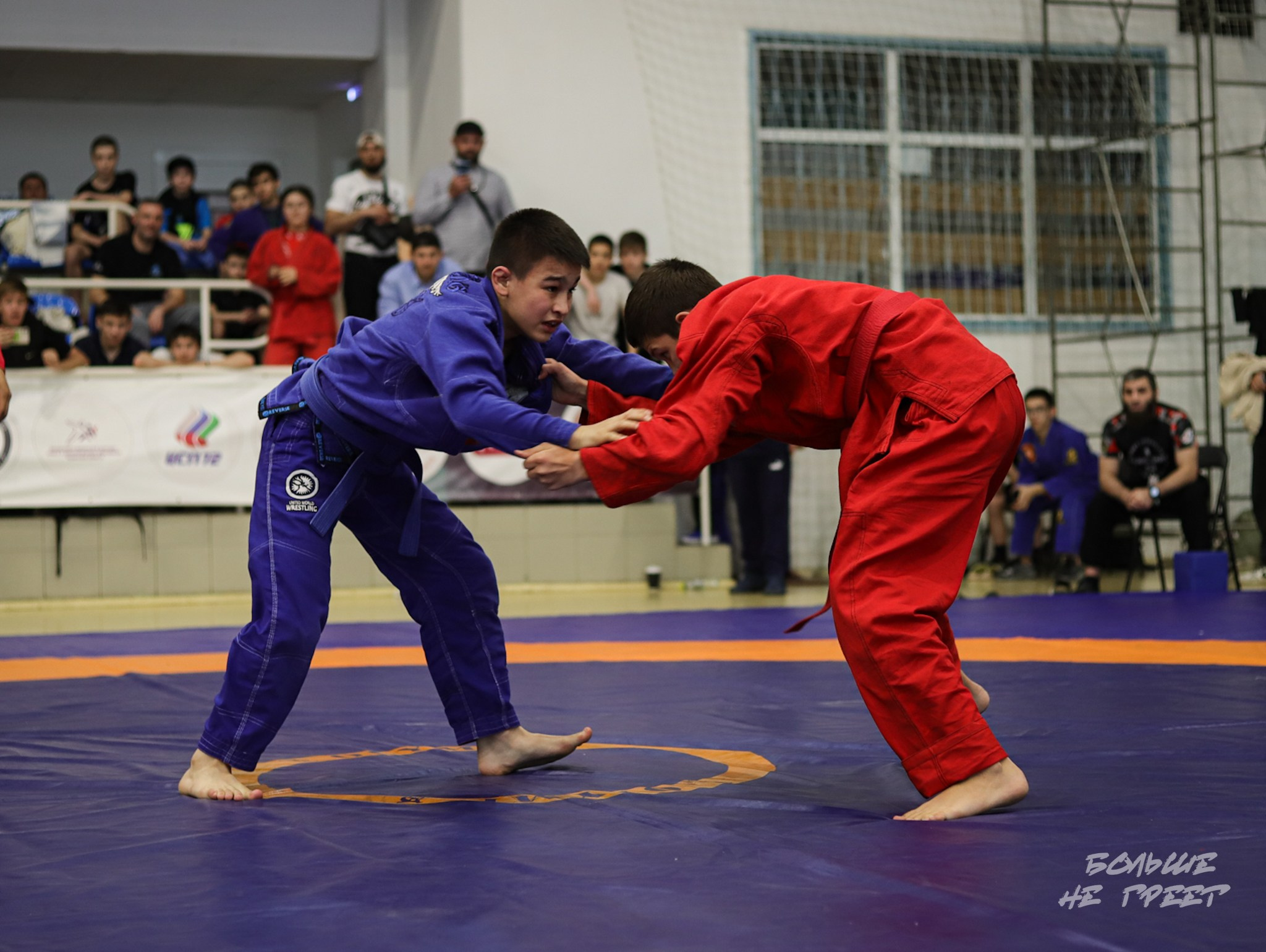 ПЕРВЕНСТВО УРФО ПО СПОРТИВНОЙ БОРЬБЕ ГРЭППЛИНГ И ГРЭППЛИНГ-ГИ. Больше не греет