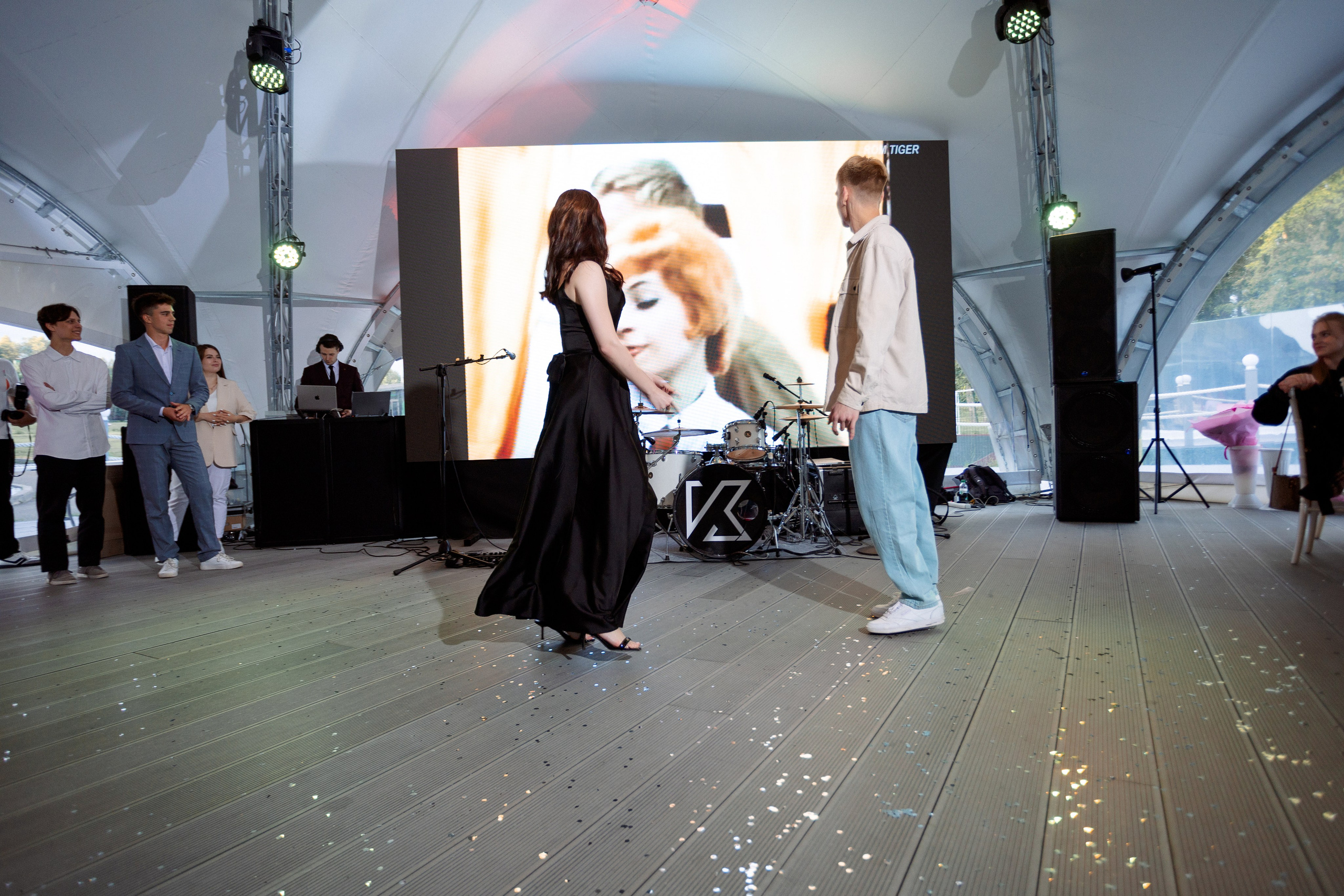 ВЫПУСКНОЙ: Волки-Липки. Все фото. Профессиональный фотограф в Ижевске Леша Петров