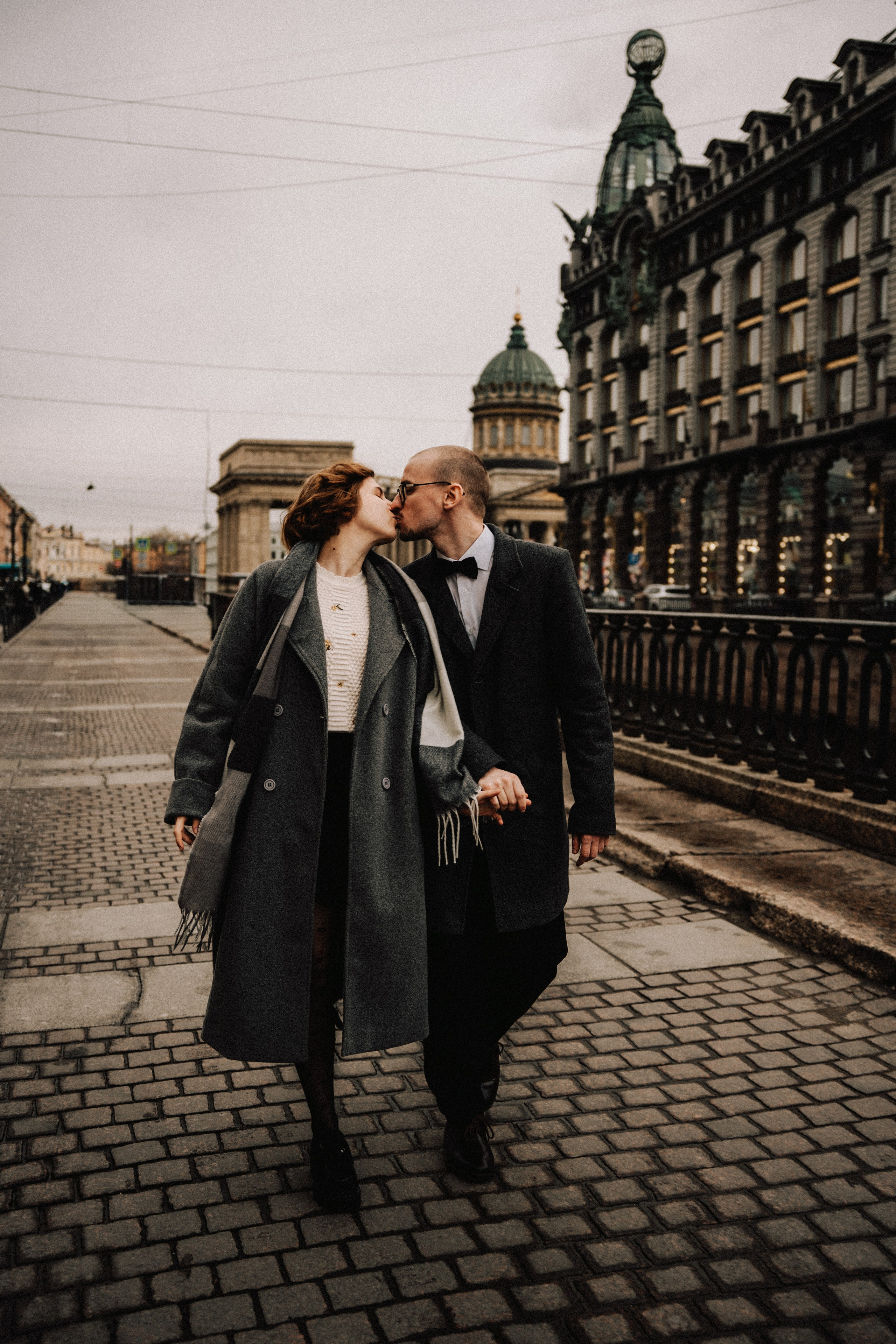 Парная фотосессия в Санкт-Петербурге. Фотосессия лавстори Санкт-Петербург. Свадебный фотограф в СПб. Федосова Елизавета. Спас на Крови, Казанский собор, Зингера.