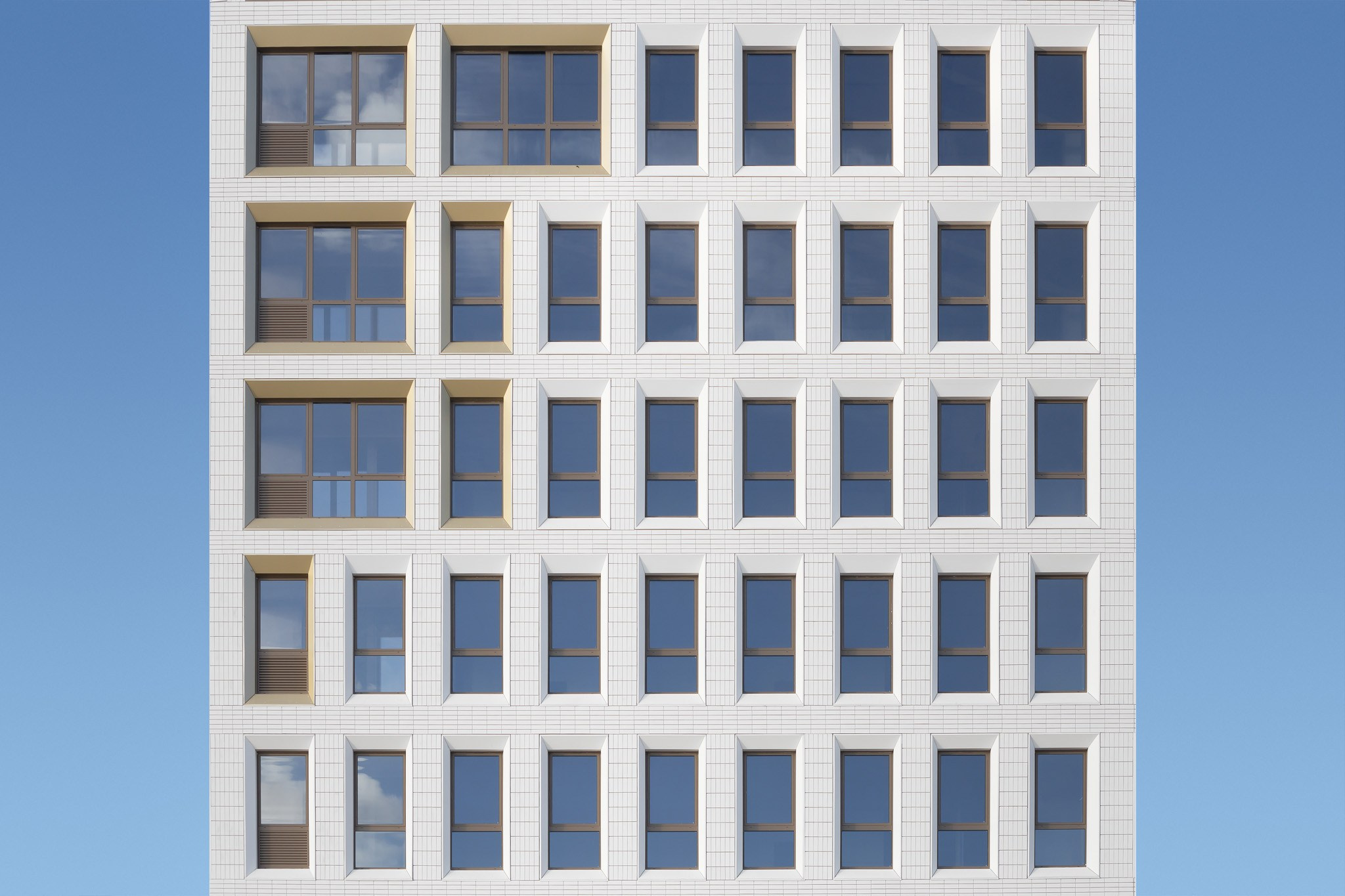 Фасад жилого комплекса Golden City