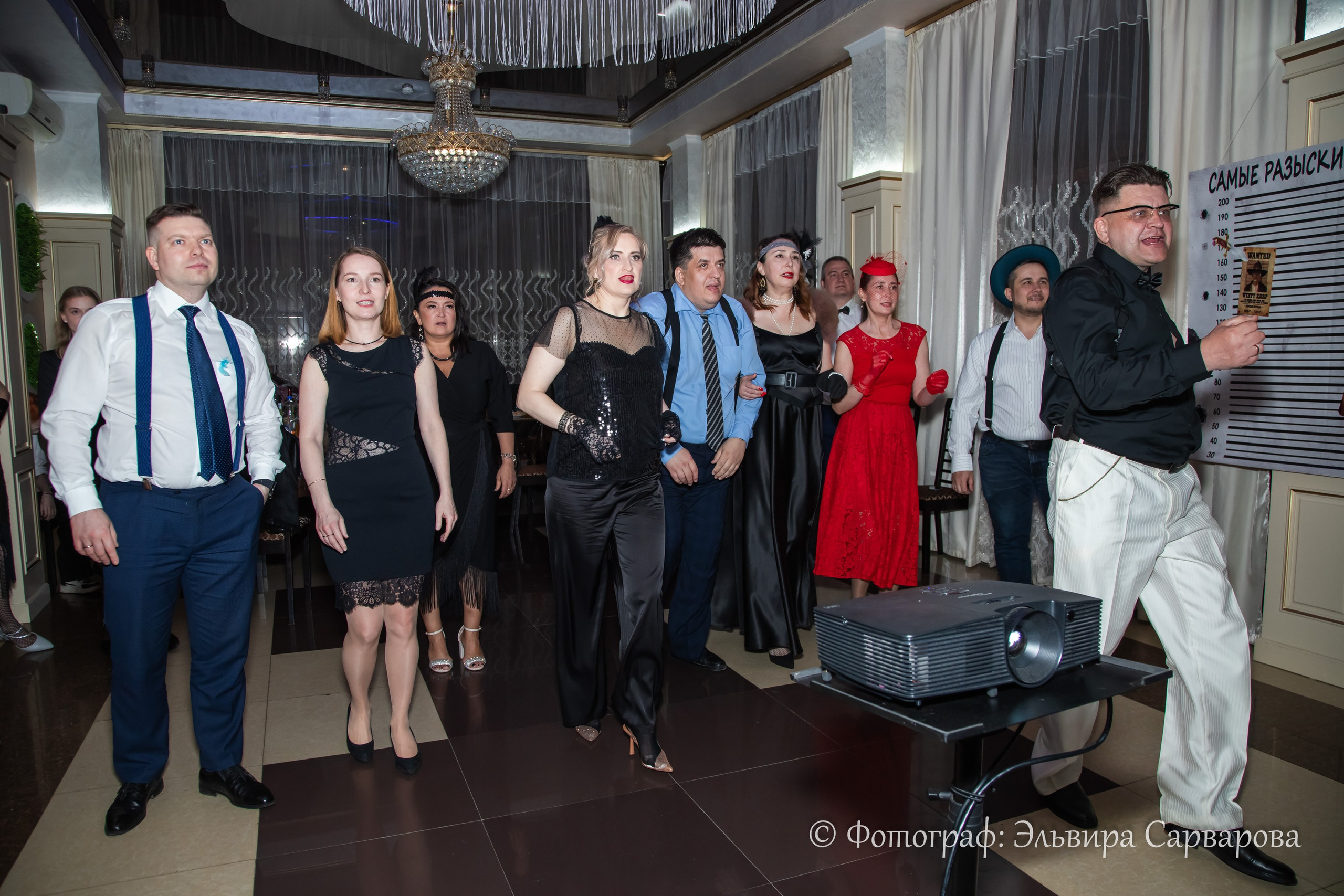 Гангстерская вечеринка в стиле 1920-х. Репортажный Фотограф