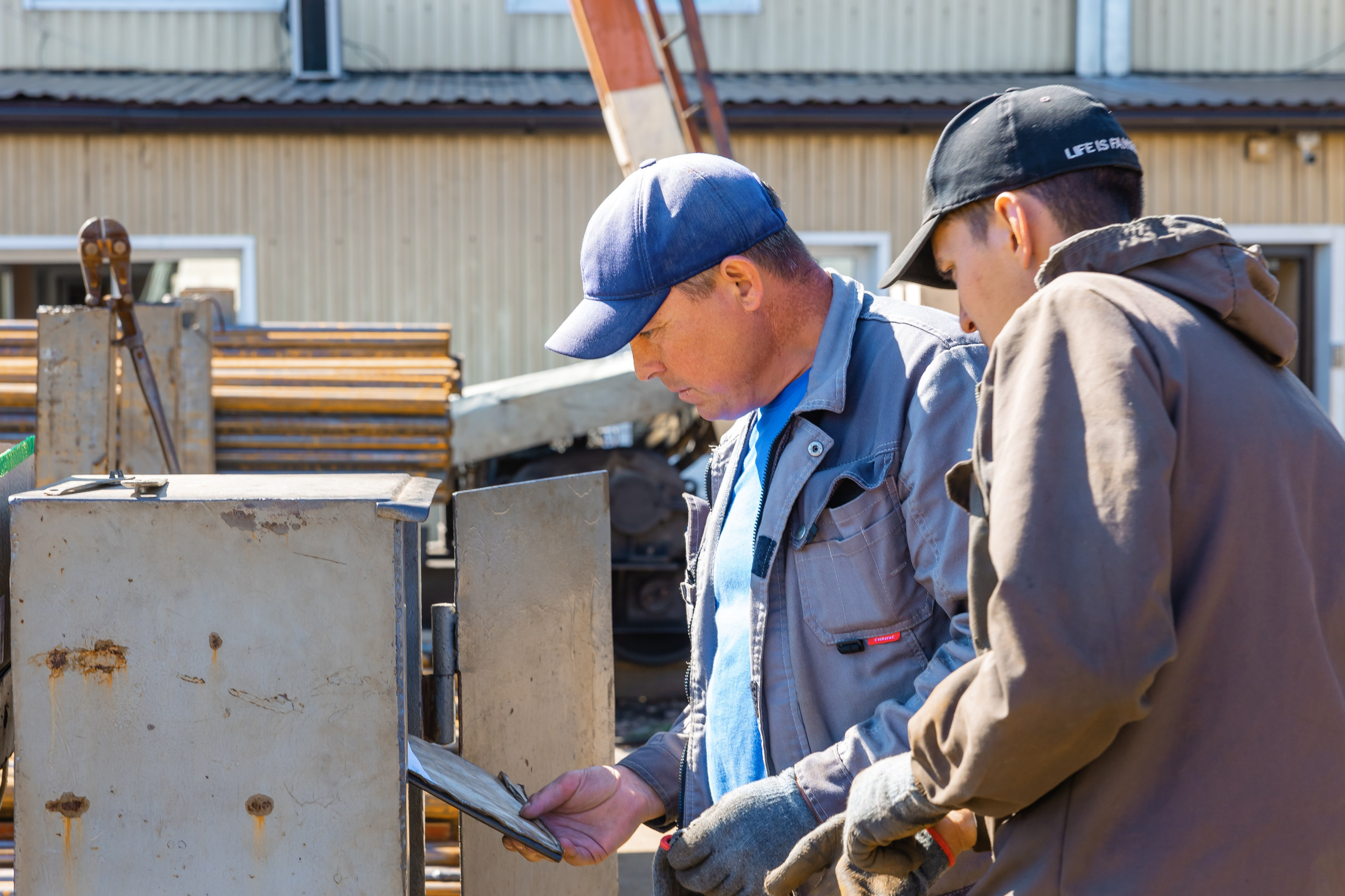 Santehmet.ru. Фотограф и видеограф в Улан-Удэ: Аюна Габагуева и Артём Шаханов