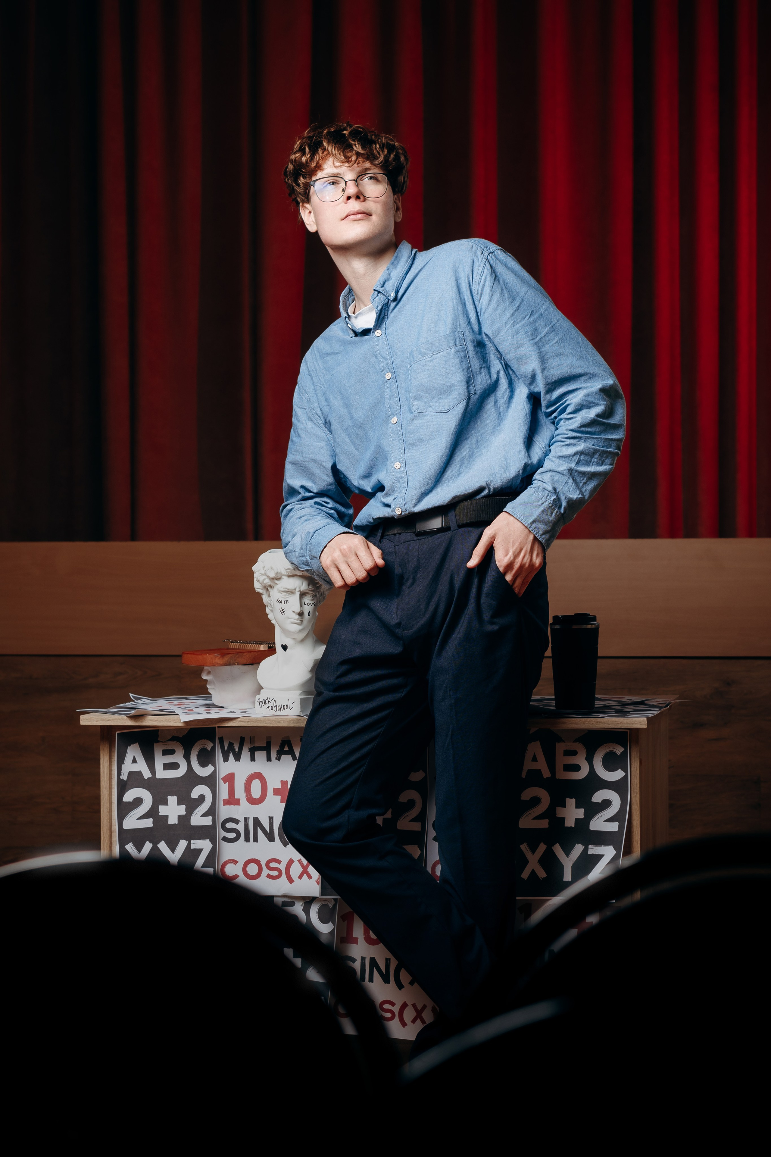 Профессиональная школьная фотография и создание выпускных альбомов в Хабаровске. Современные, яркие и запоминающиеся фотографии для школьников. Уникальный дизайн обложек выпускных книг, которые станут настоящей памятью о школьных годах. Закажите качественные фото и стильные альбомы для выпускников в Хабаровске. Нажмите заказать Выпускные Альбомы ( Дипломы ) в Хабаровске и мы свяжемся свами.