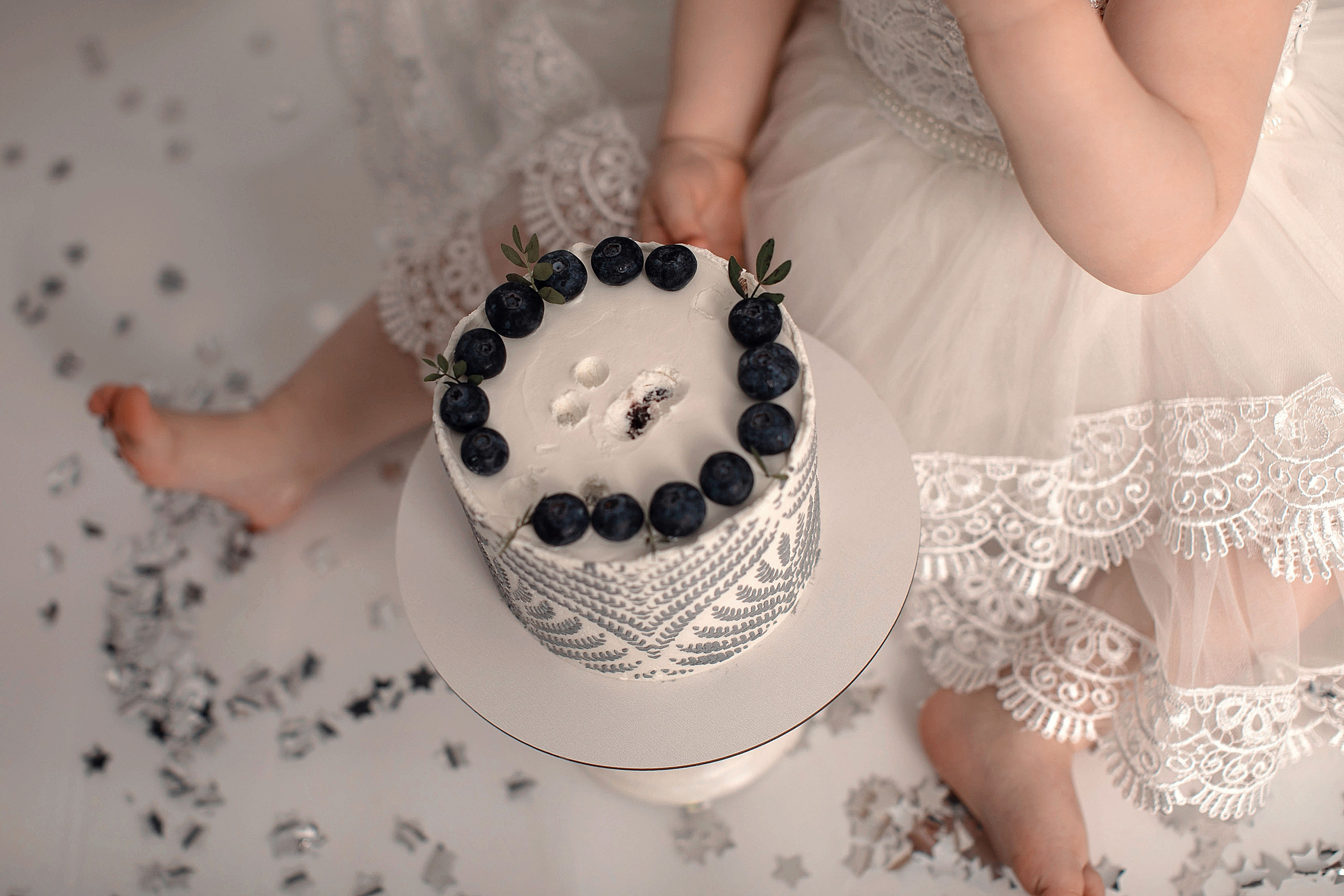 Съемка Первый тортик. Фотограф новорожденных