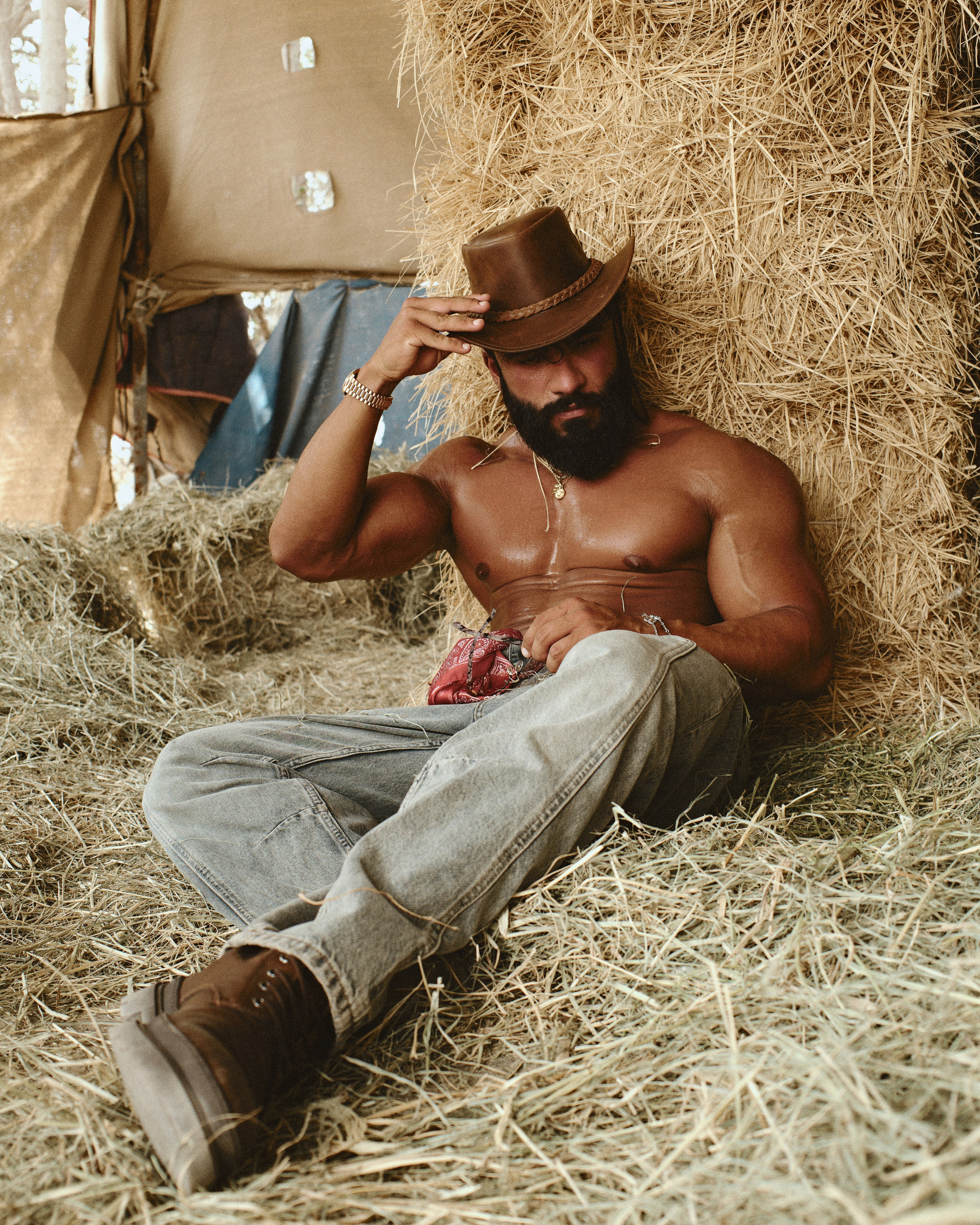 Ahmed. NOIZOMAX Художественный фотограф в Дубай