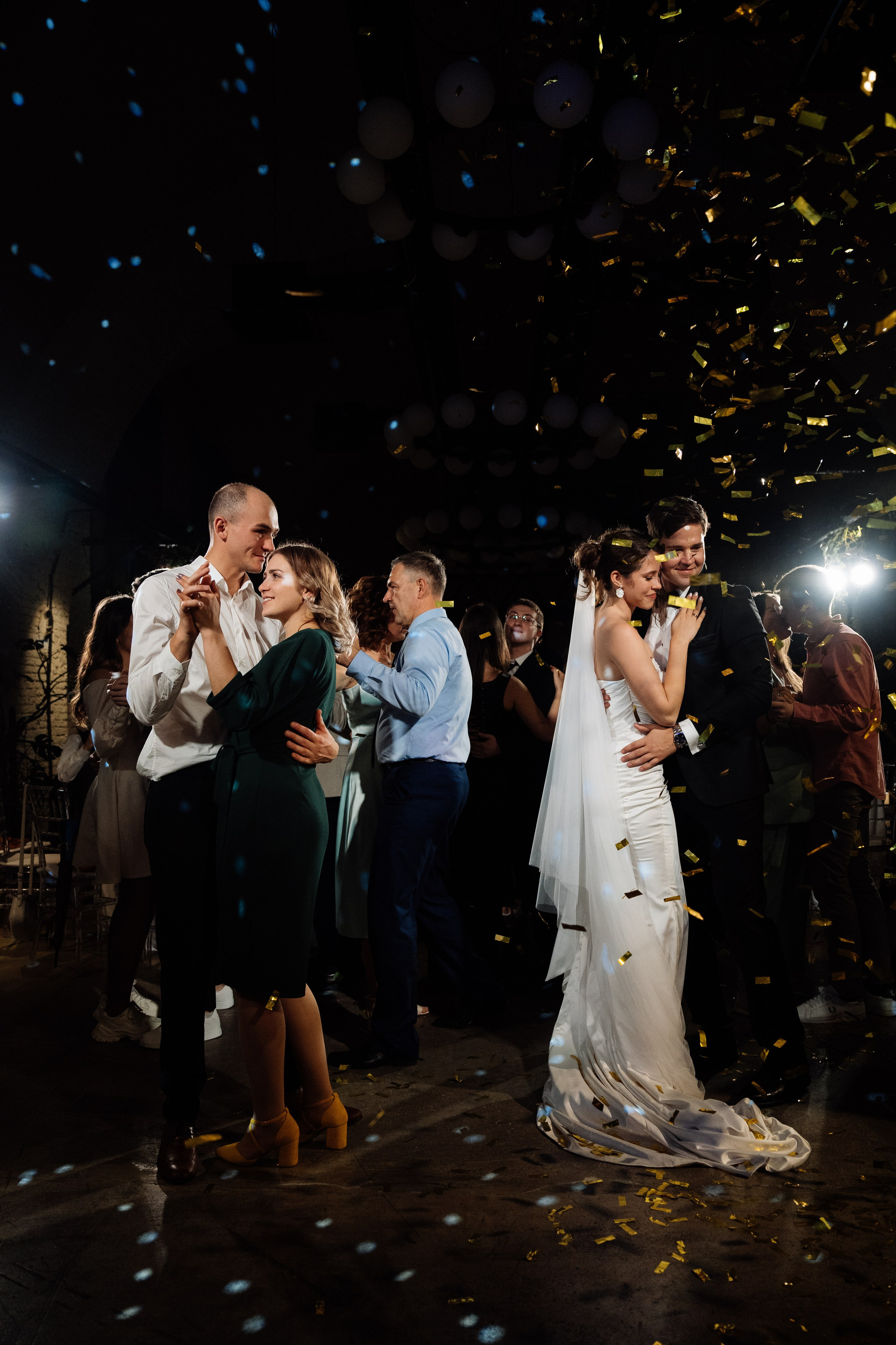 Оранжевая свадьба в гребешках. Свадебный фотограф организатор в Санкт-Петербурге Ассоль Опарина