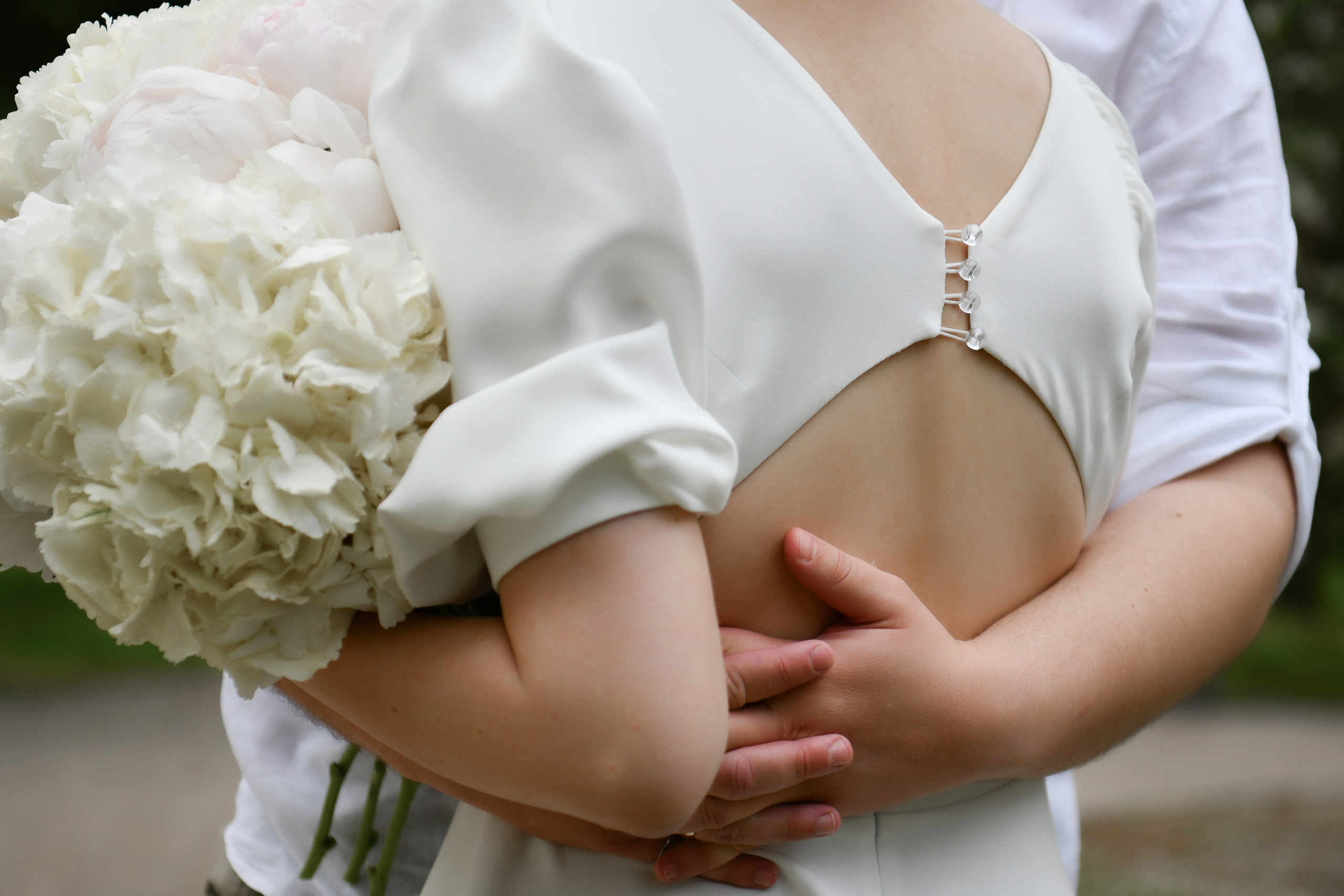 alt="Свадебная фотосессия в Барнауле. Свадебный фотограф Анна Глухова"