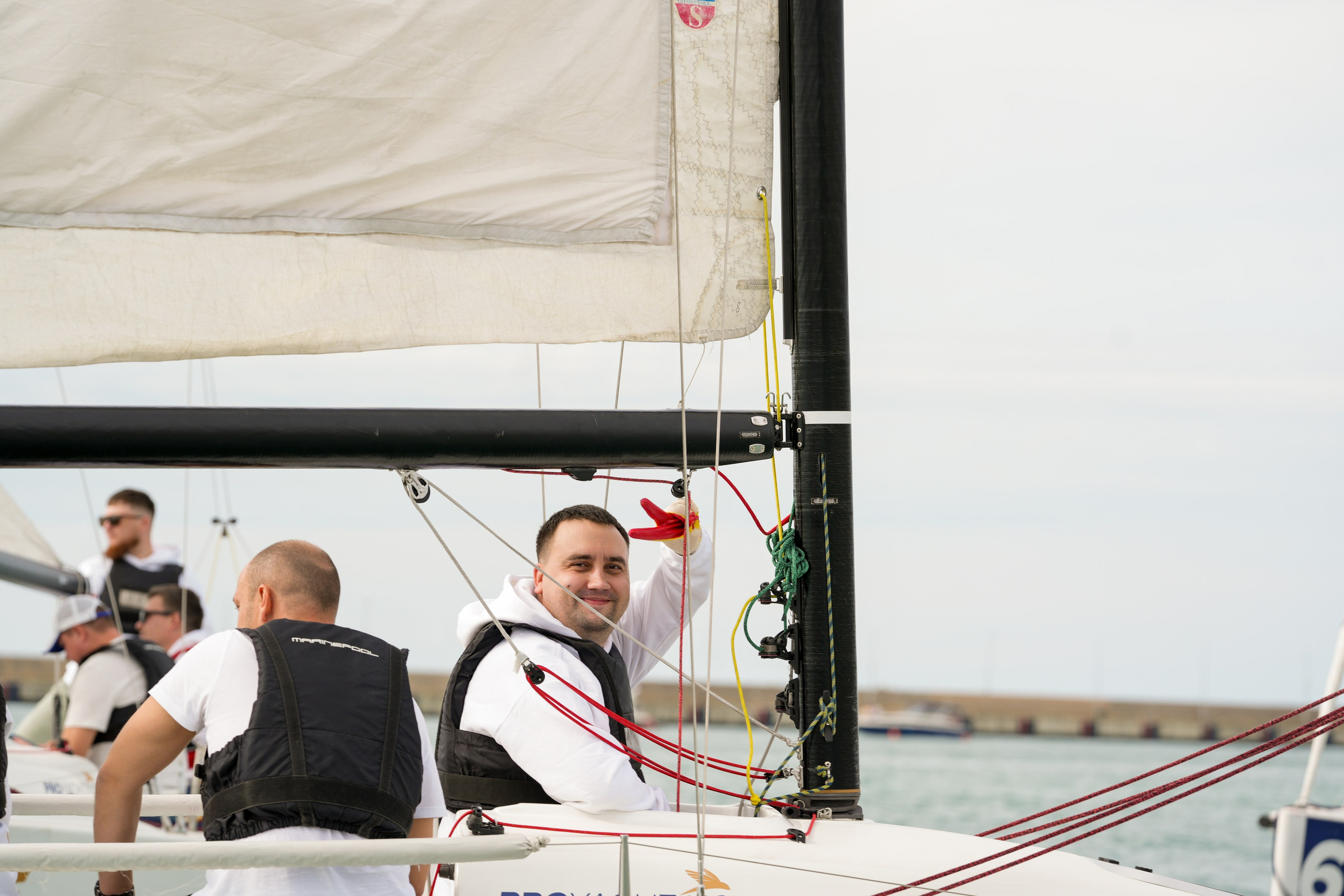Яхтенная регата для компании Агрегатка. Репортажный фотограф в Красной Поляне и Сочи Павлюченко Екатерина