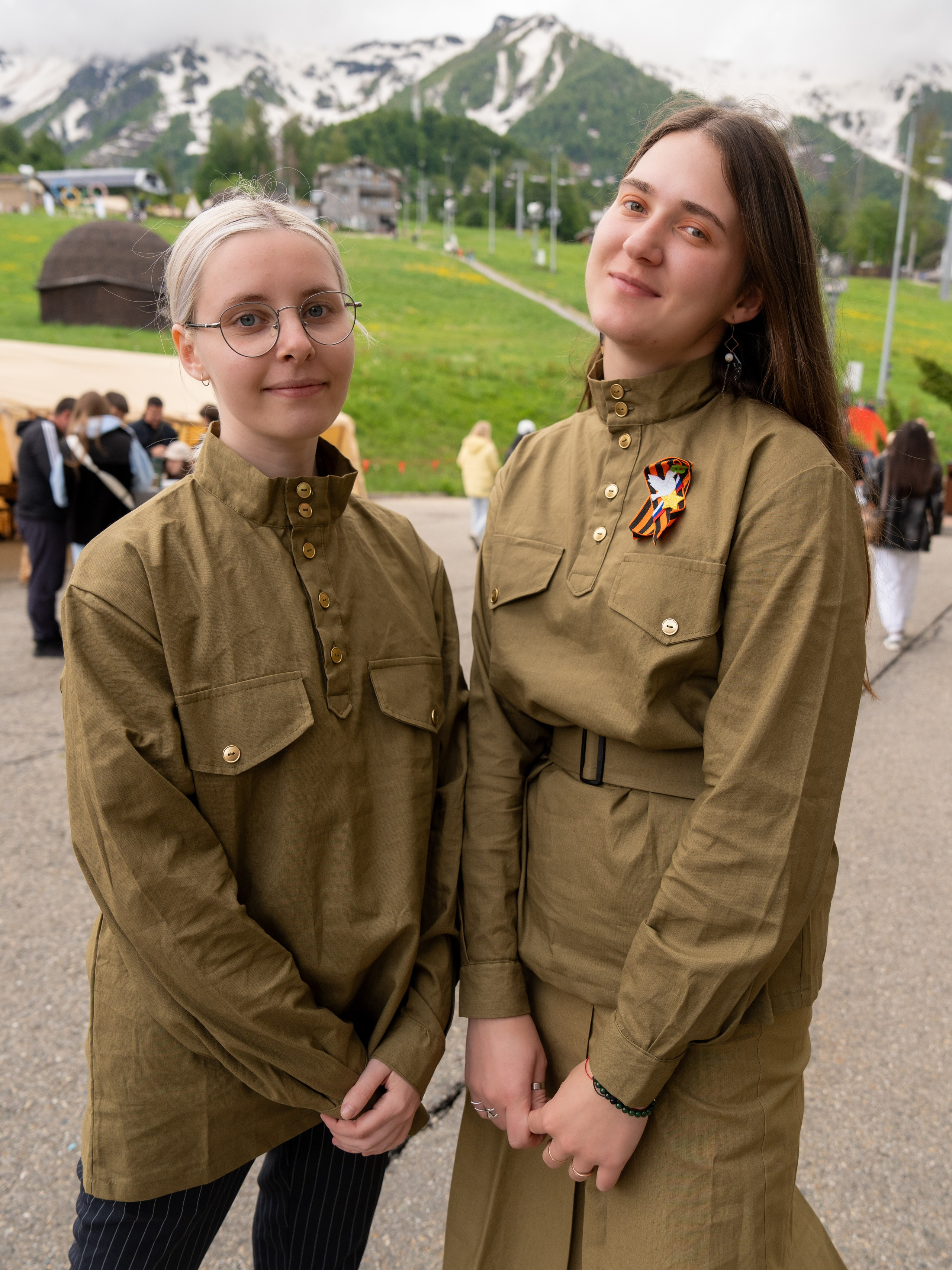 Шествие бессмертного полка 9 мая 2024 Rosa Springs. Репортажный фотограф в Красной Поляне и Сочи Павлюченко Екатерина