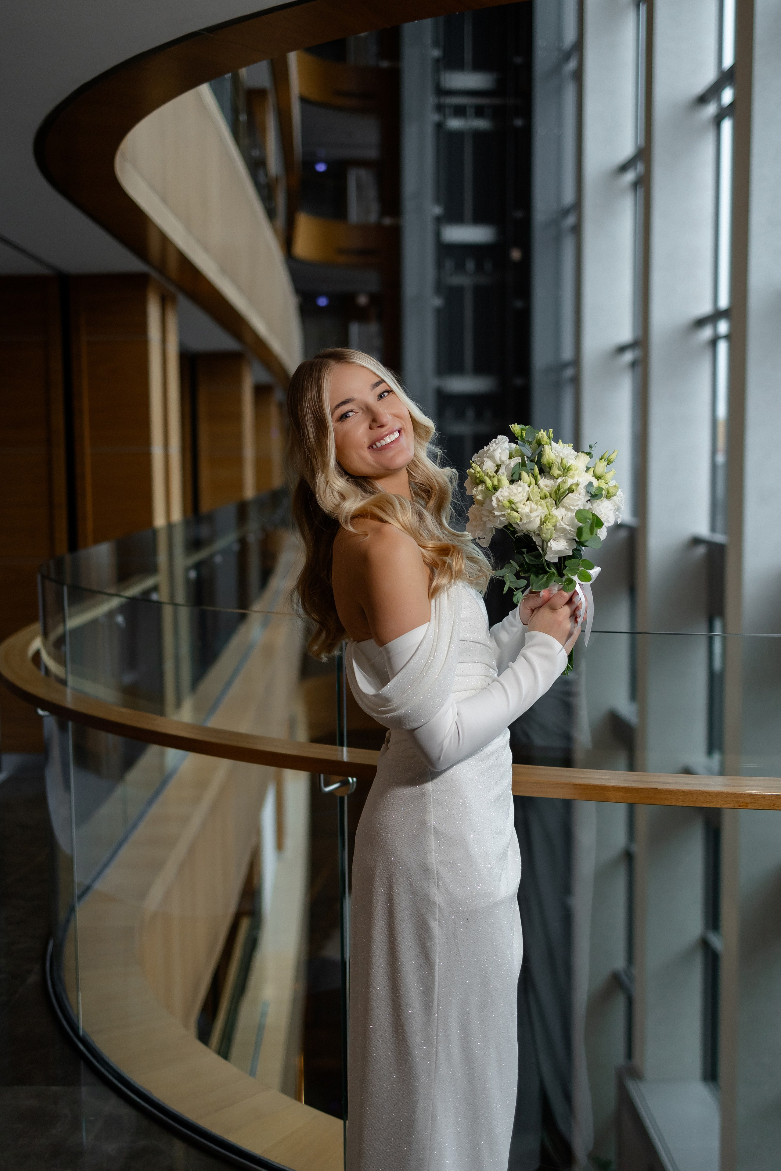 Свадебная фотосессия в отеле Марриот в Минске (Minsk Marriott Hotel). Свадебный фотограф в Минске/Беларуси Сергей Спиридонов