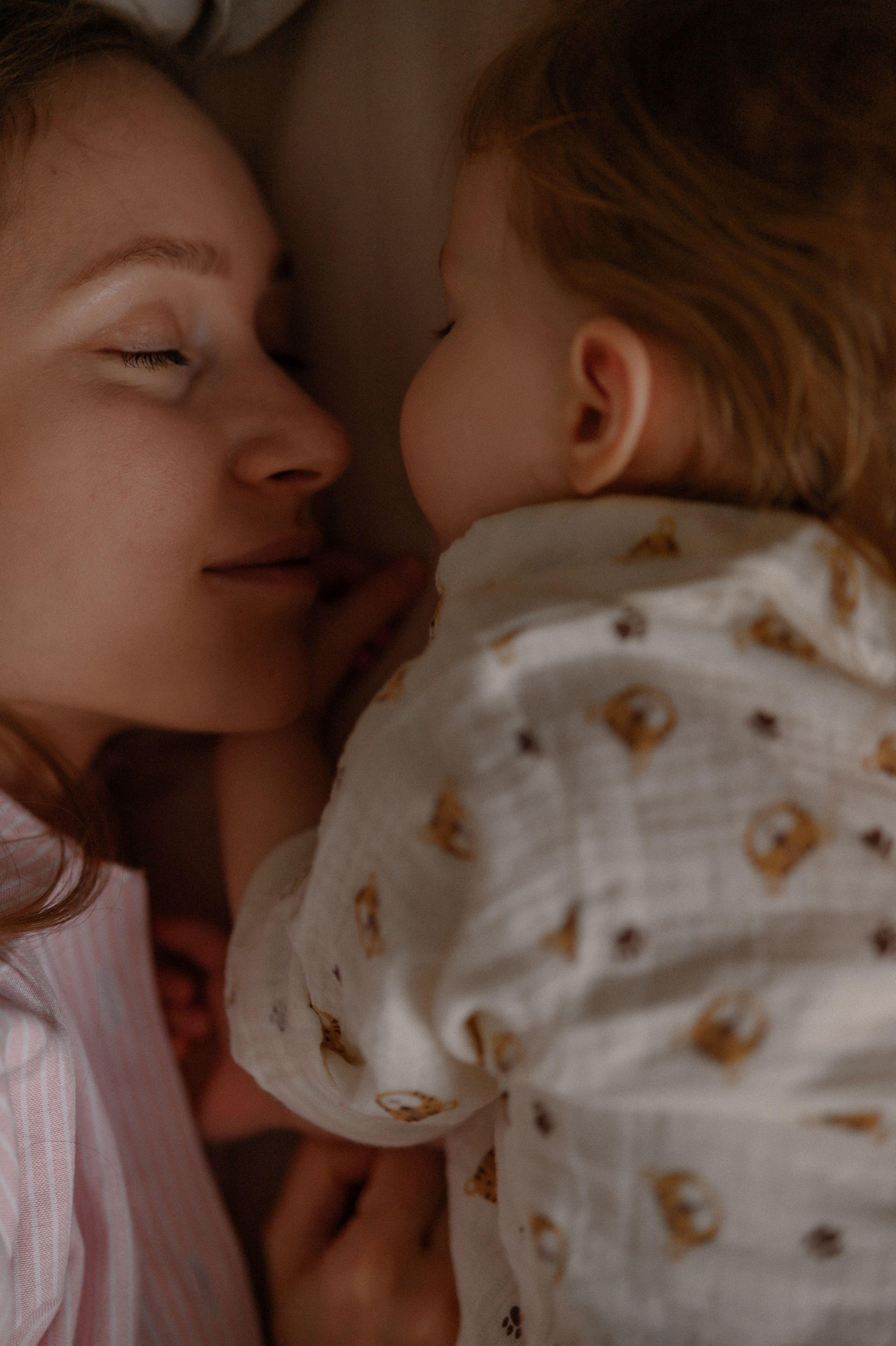 Даша и Варя дома. Семейный и свадебный lifestyle-фотограф в Москве Мария Петрова