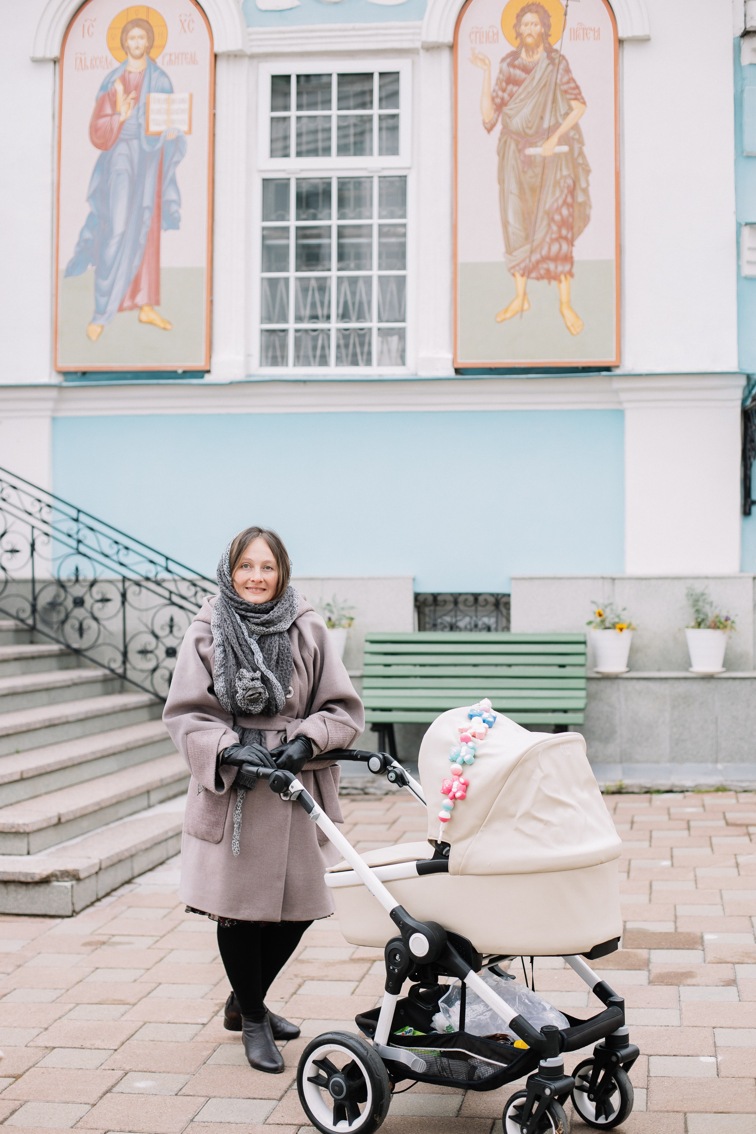 Покров в храме Иоанна Предтечи. Семейный фотограф Трусова Евгения в Екатеринбурге