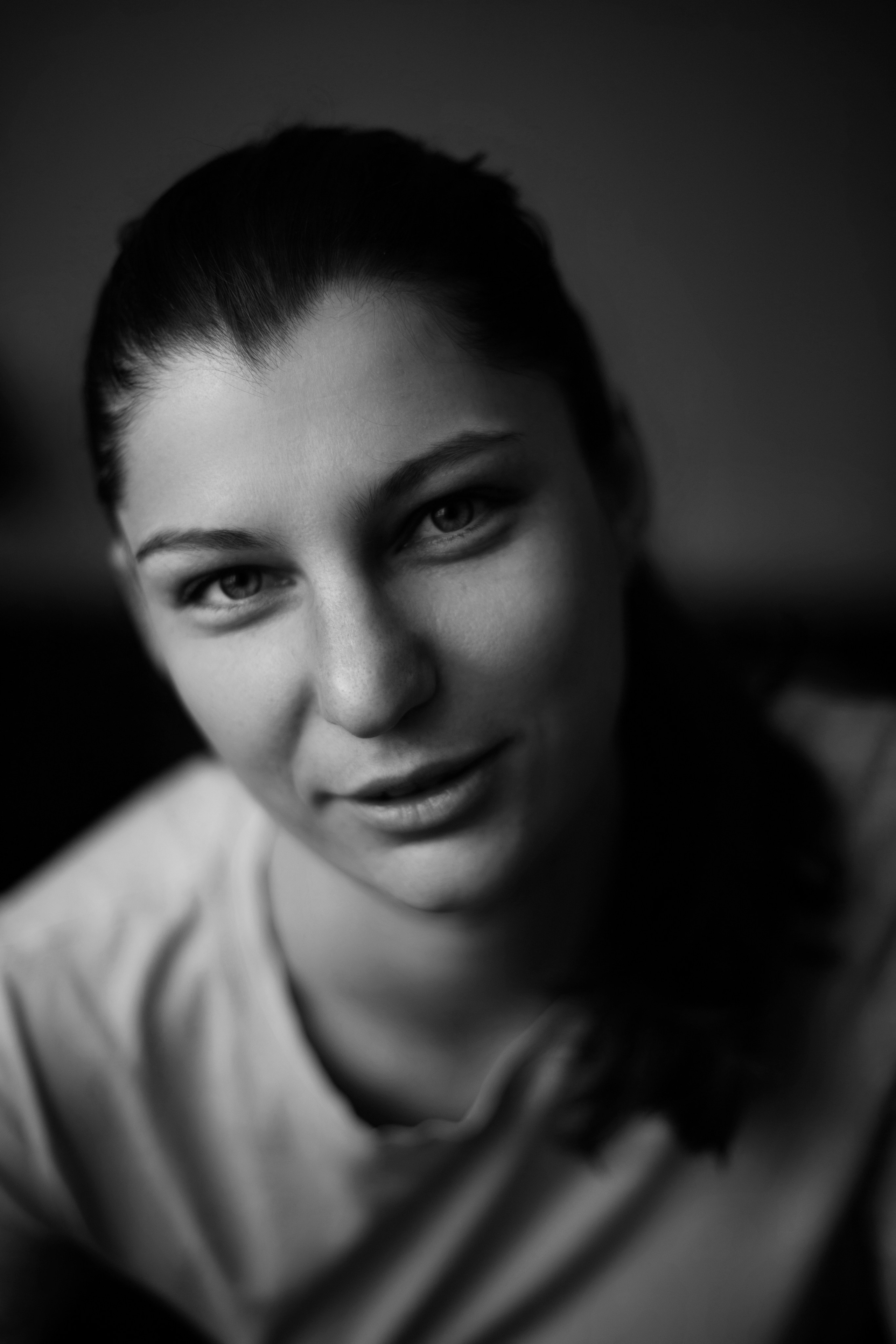 Черно-белый портрет женщины, творческая фотосессия, портретный фотограф Ирина Подборская, Санкт-Петербург